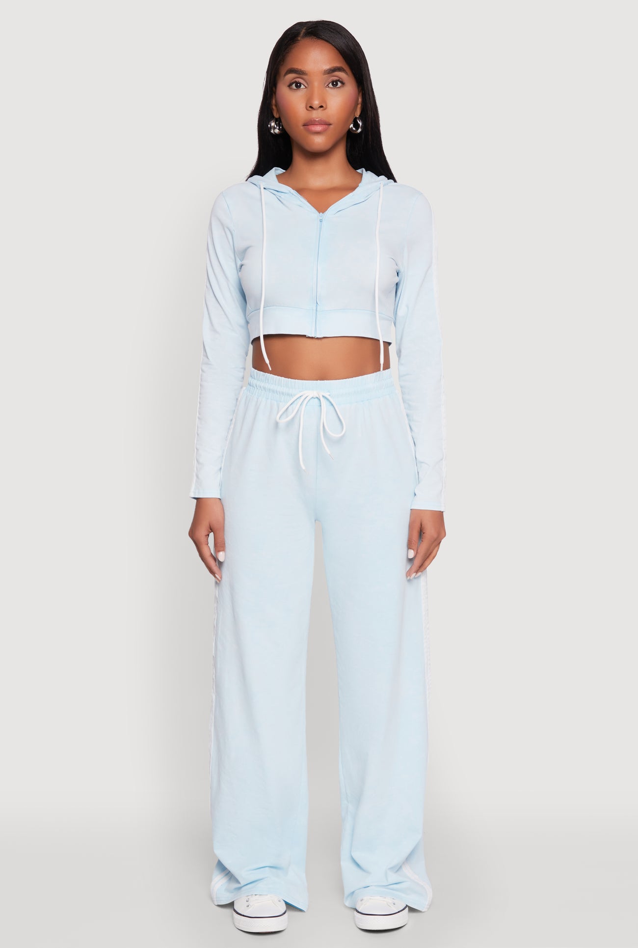 1413064724094040_003