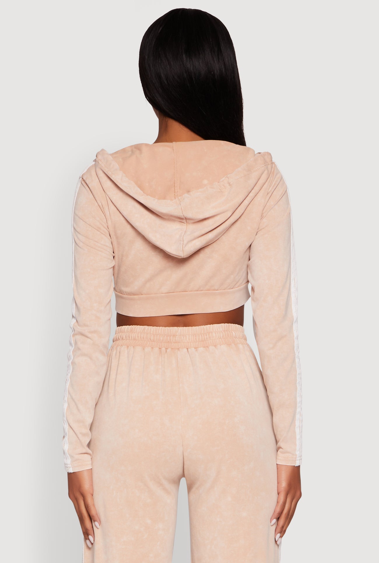 1413064724094325_006