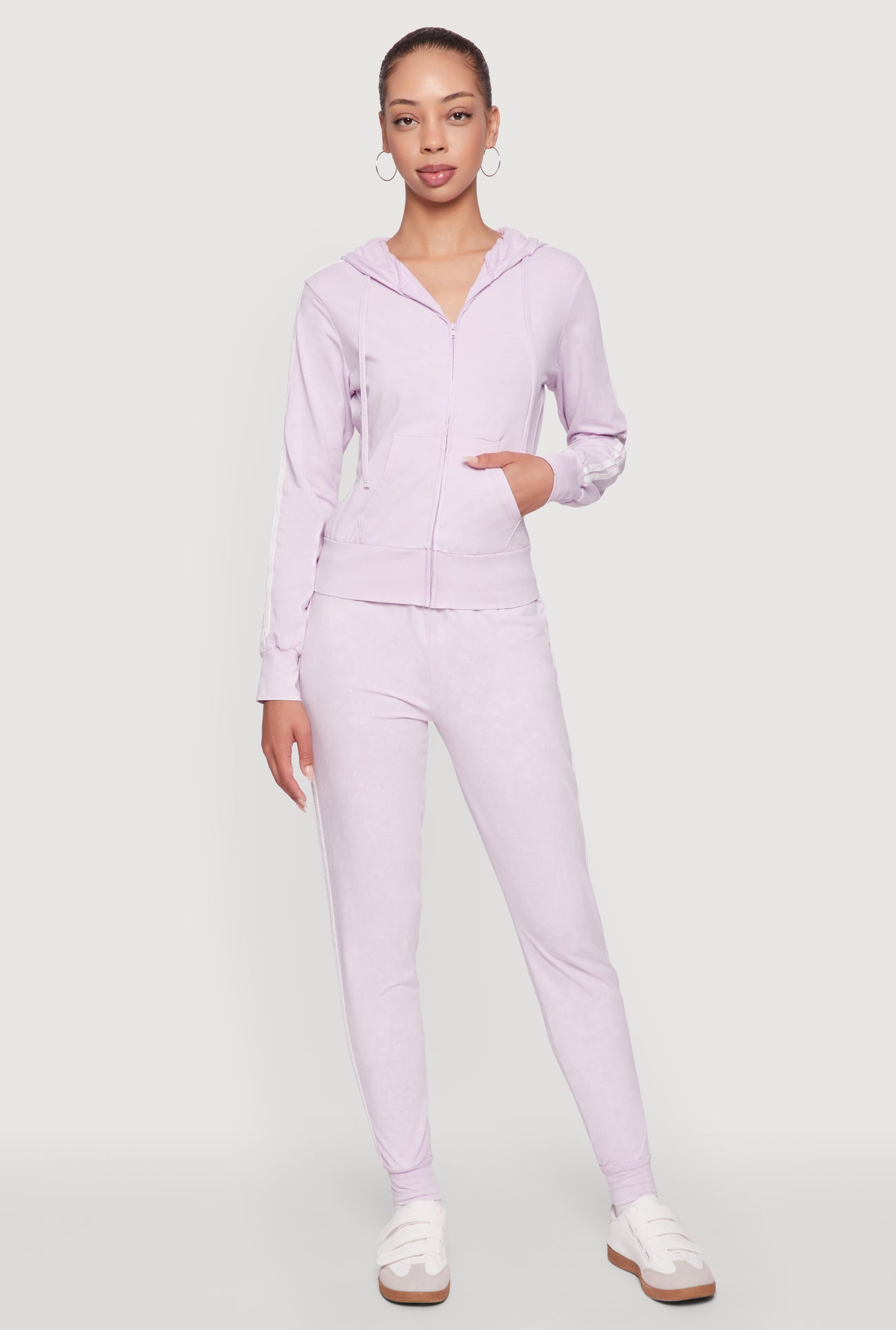 1413064729463051_002