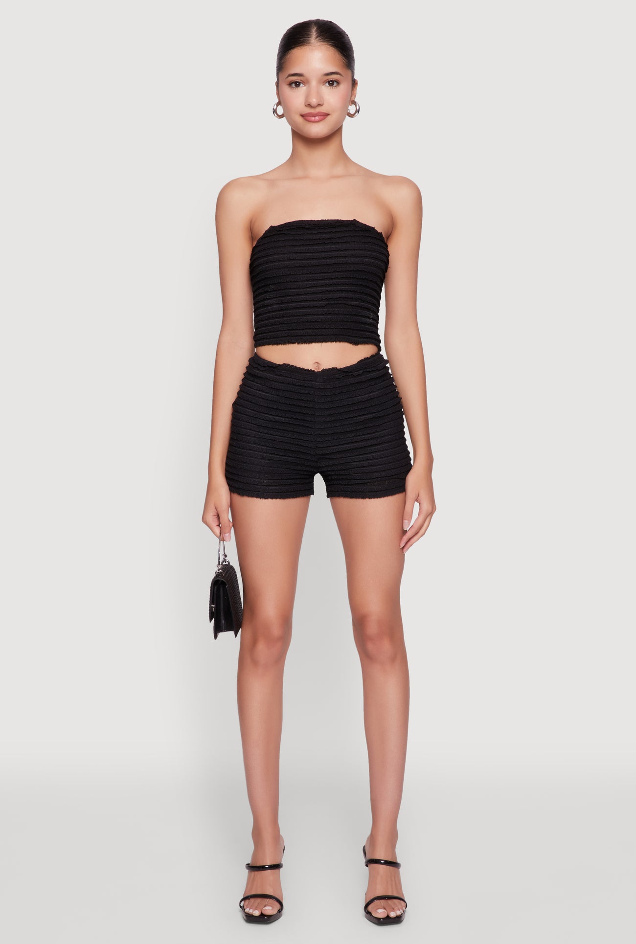 1413069390950001_002