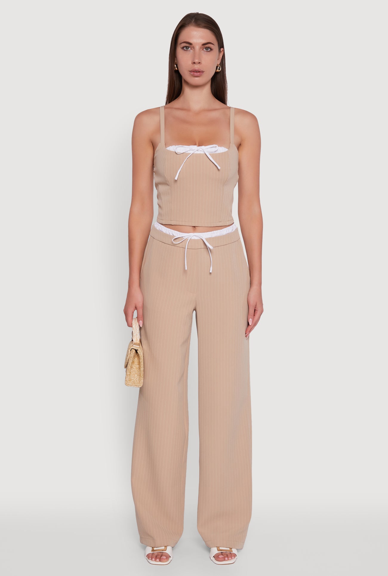 1413069393141016_003