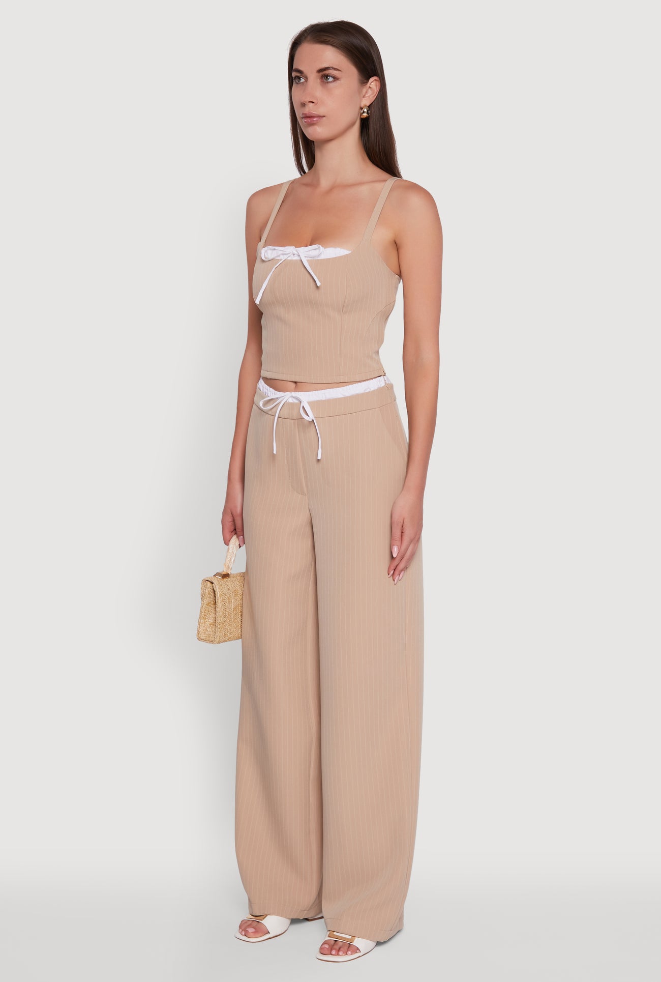 1413069393141016_005