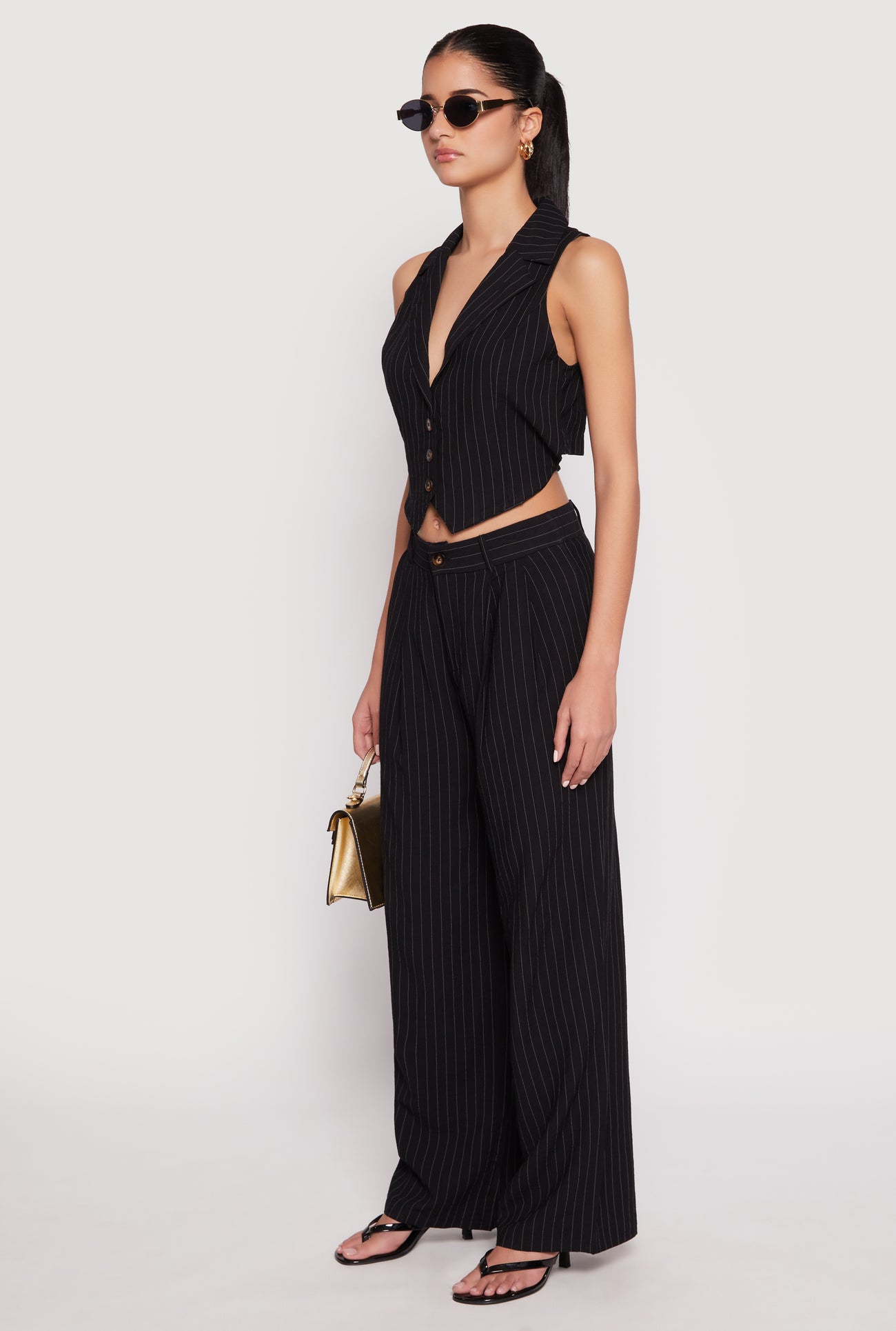 1413069393764015_003