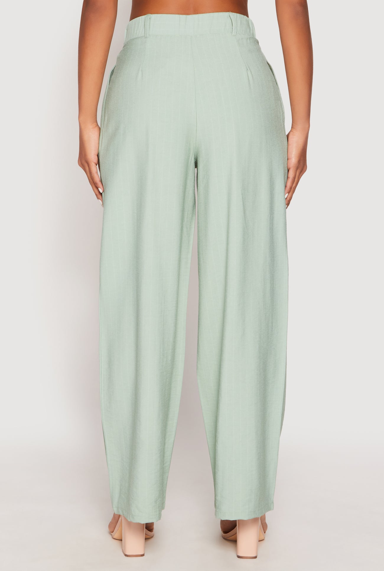 1413069393765030_003