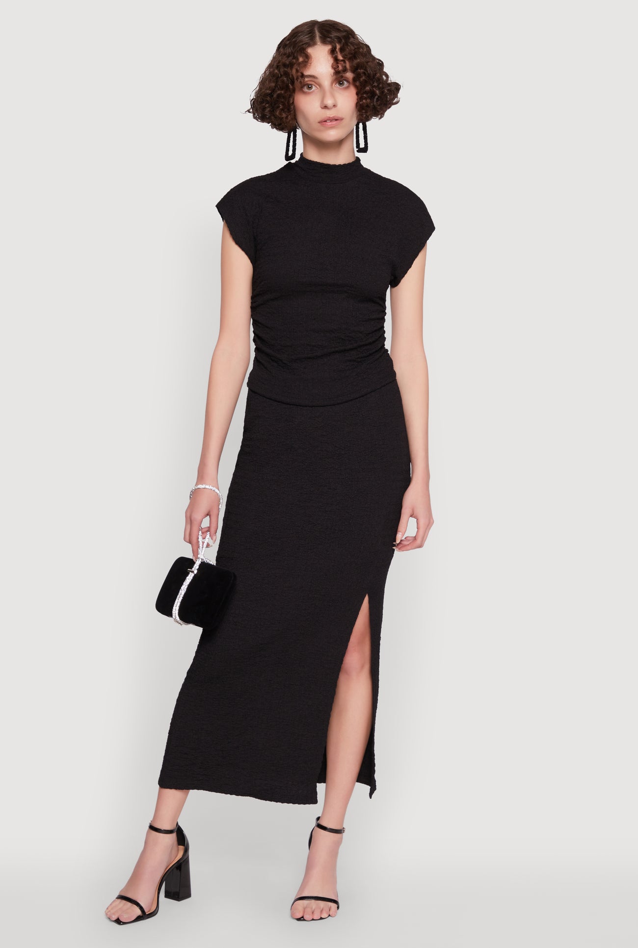 1413069394424001_001