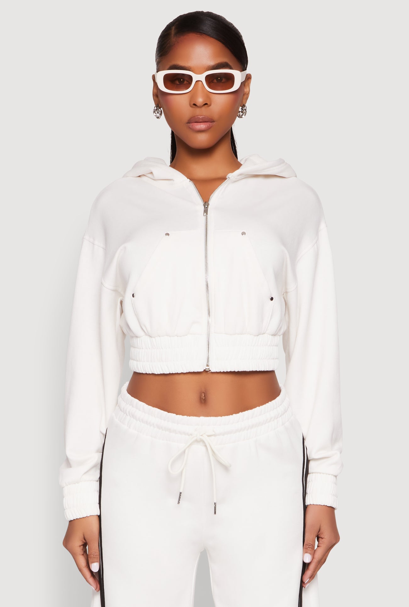 1413069399261010_001