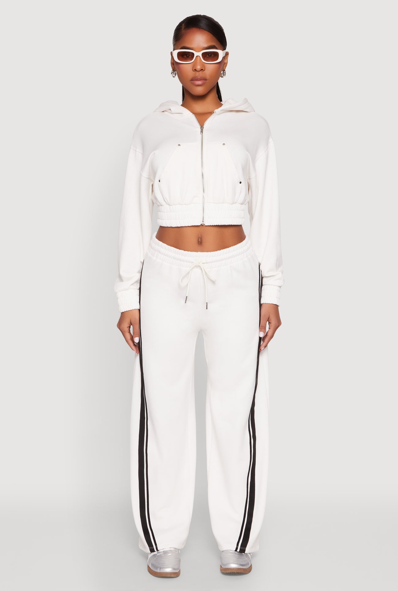 1413069399261010_002