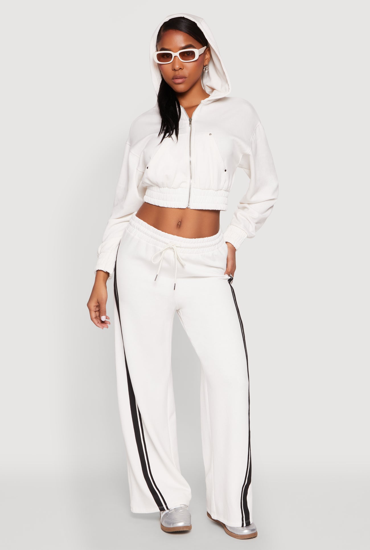 1413069399261010_003