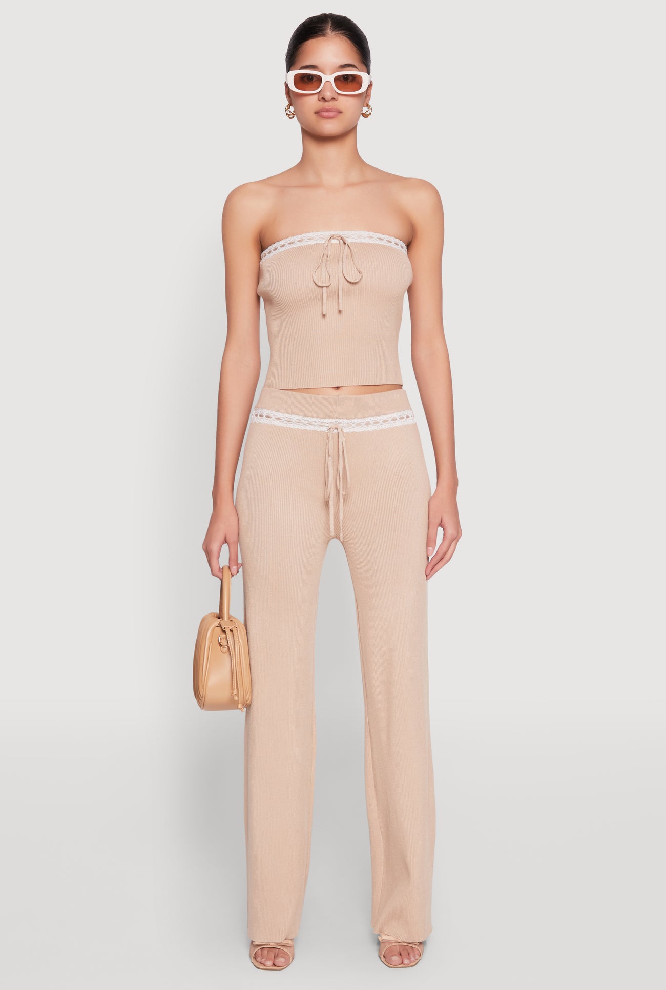 1413077136332016_003