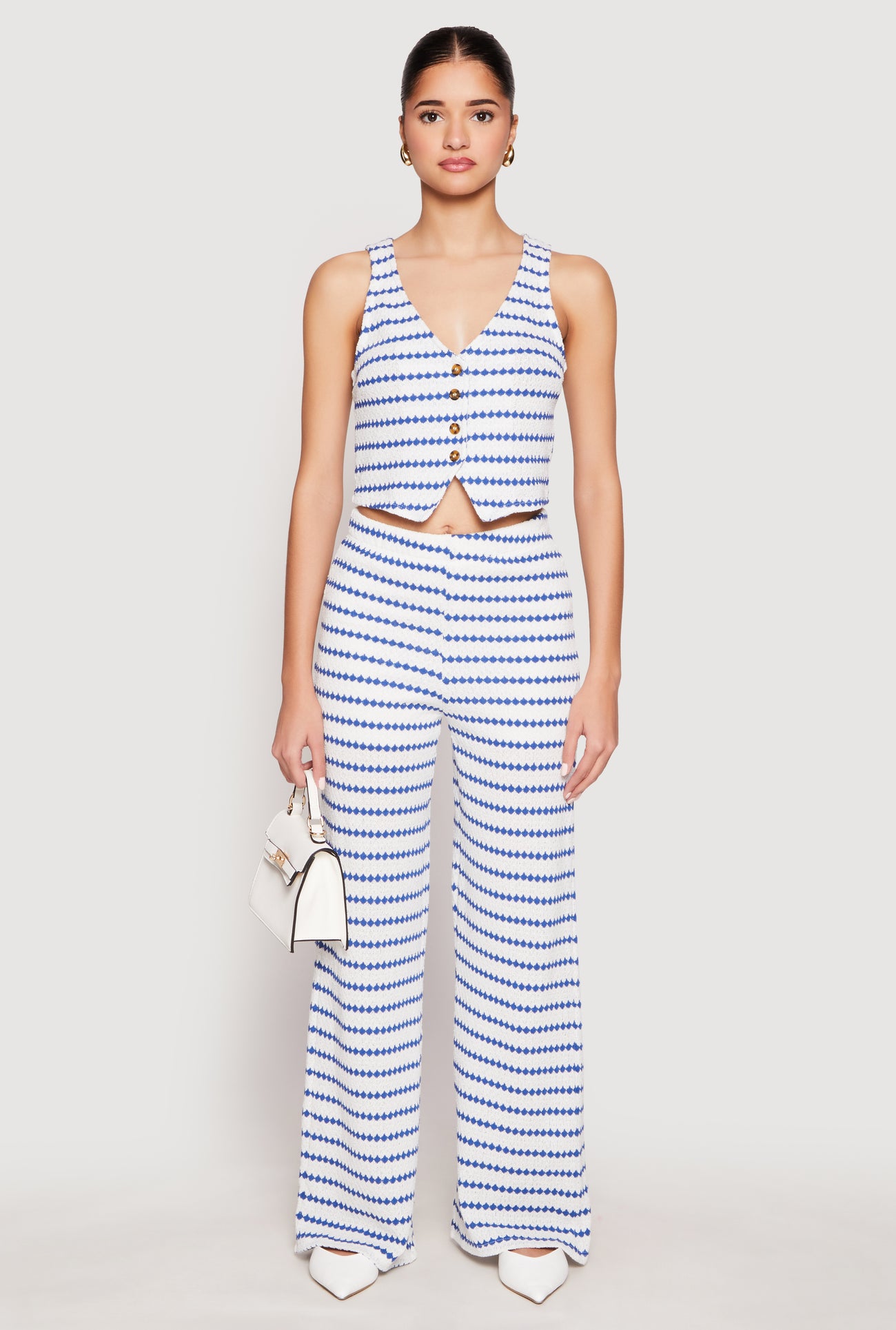 1413077137869105_002