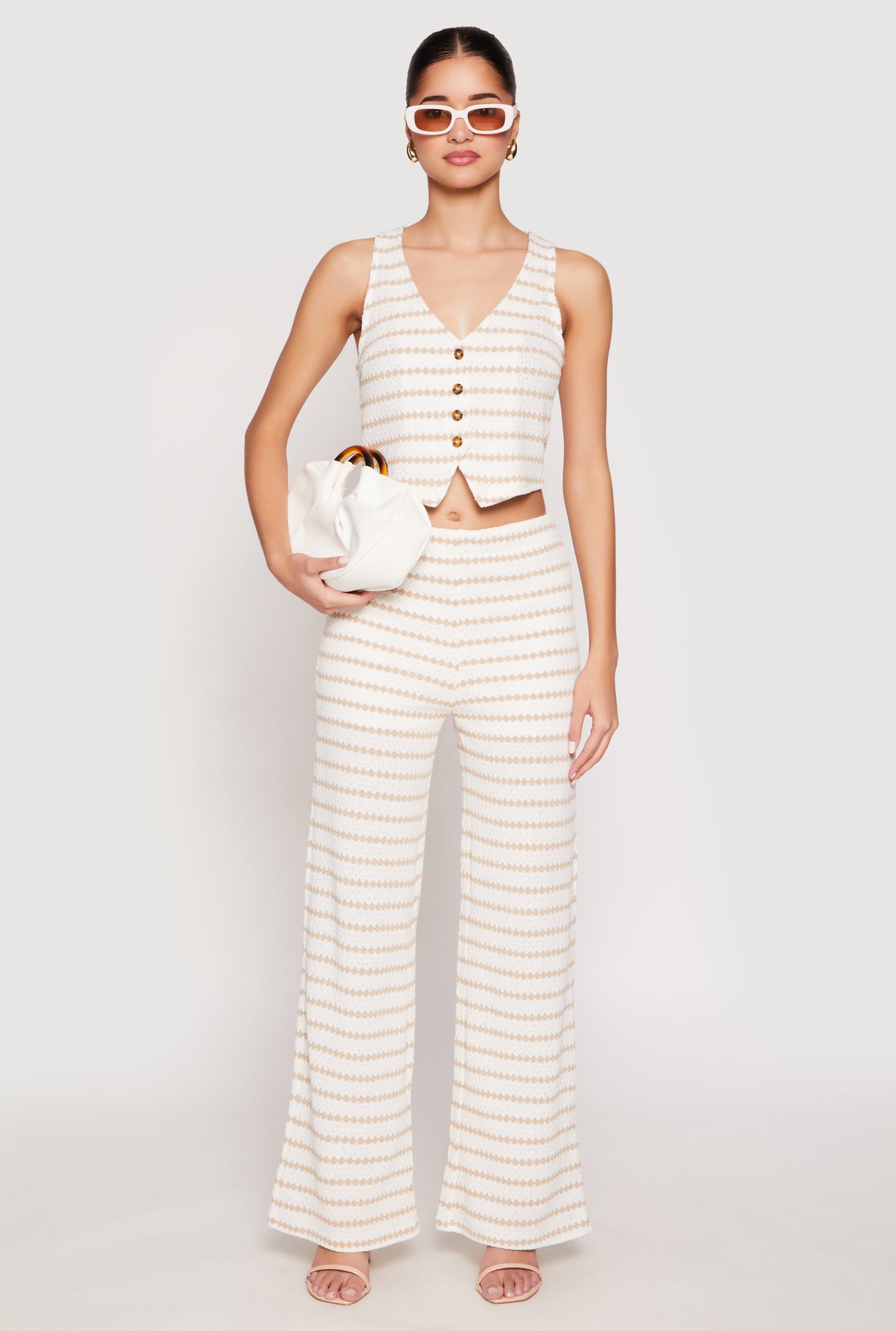 1413077137869325_002