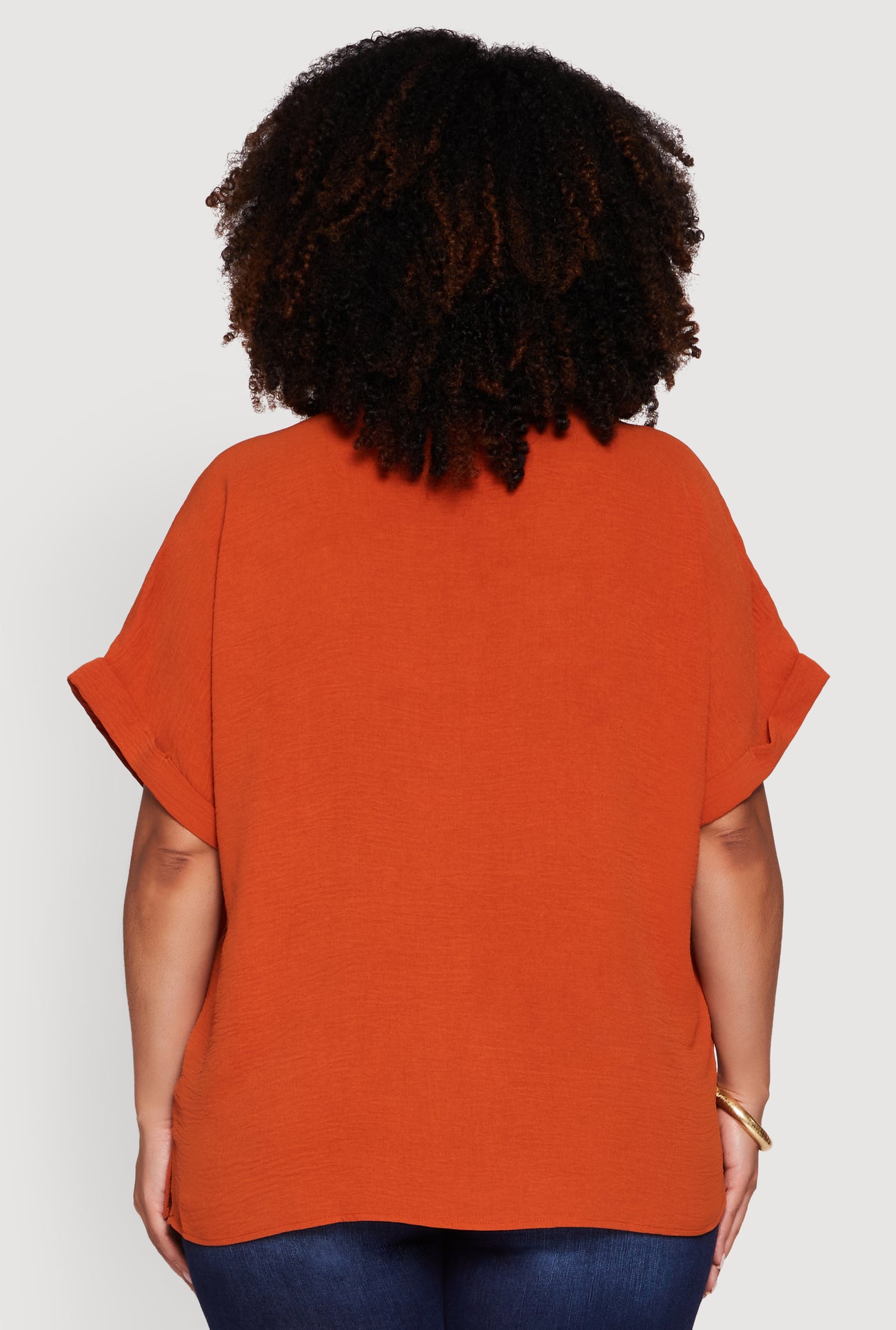 1801054219480081_006