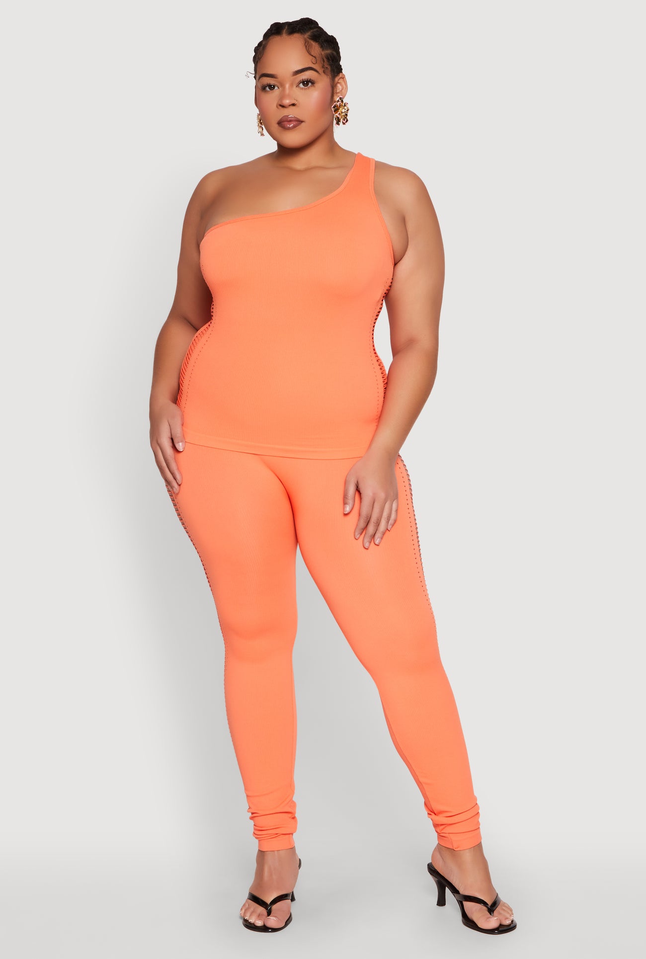 1850001442611080_003