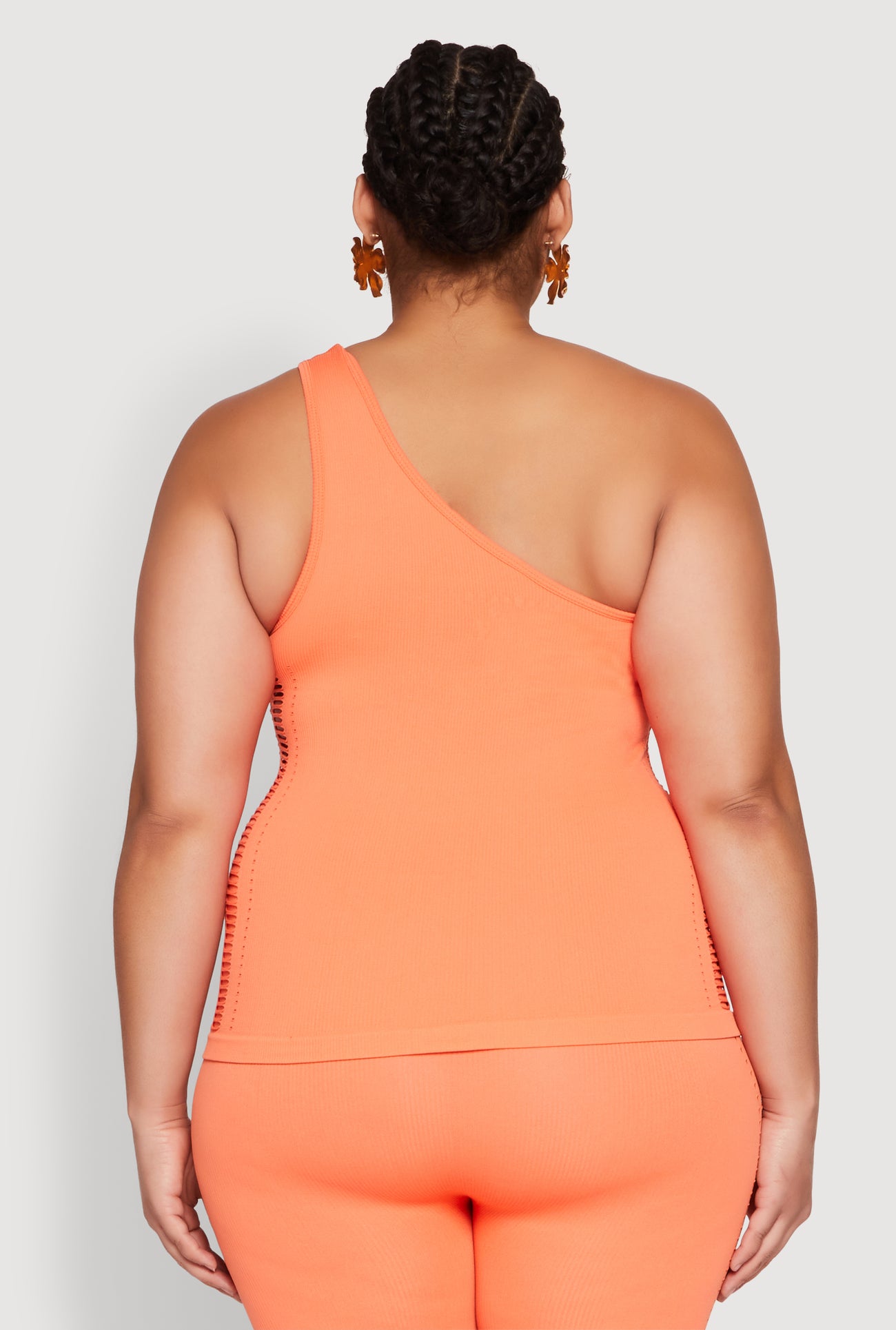 1850001442611080_006