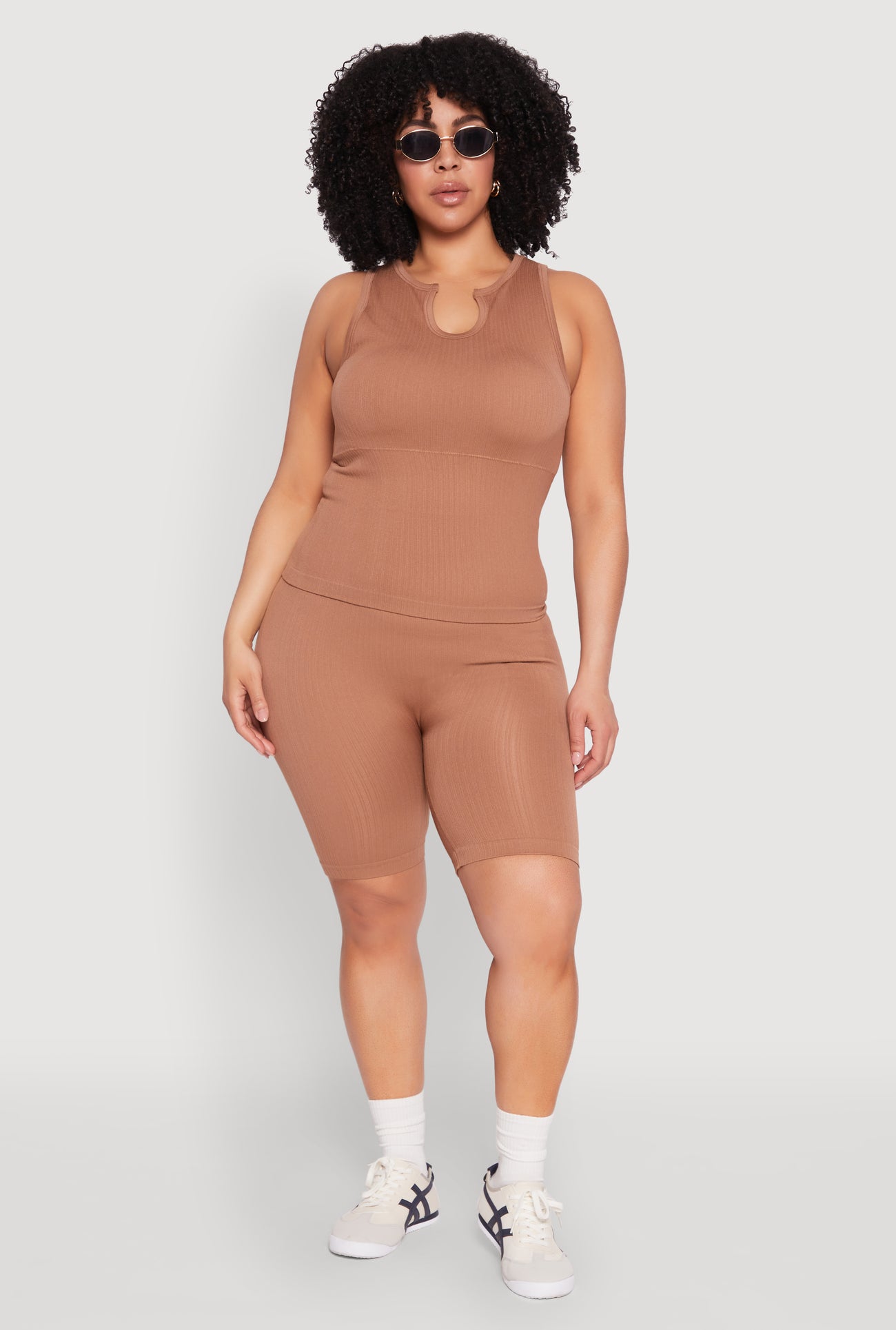 1850001443613325_001