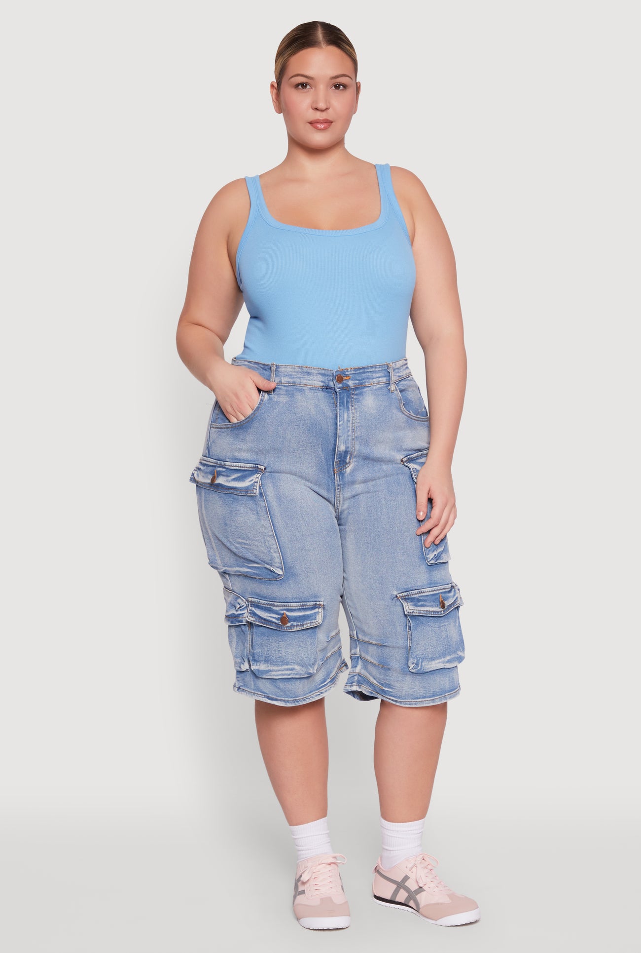 1872064721391404_001