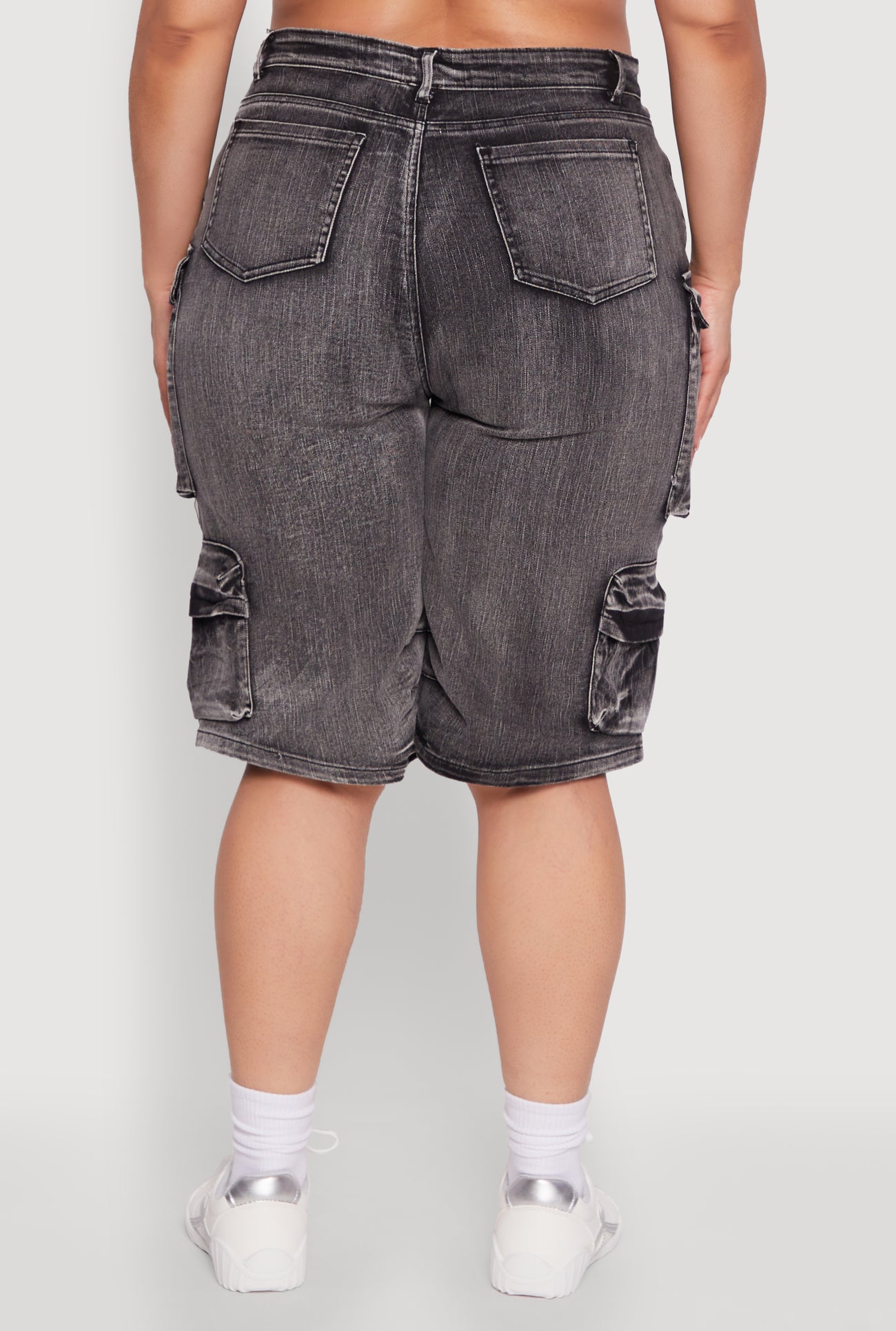 1872064722413001_006