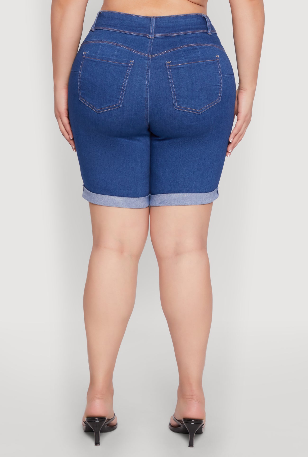 1872071619015404_006