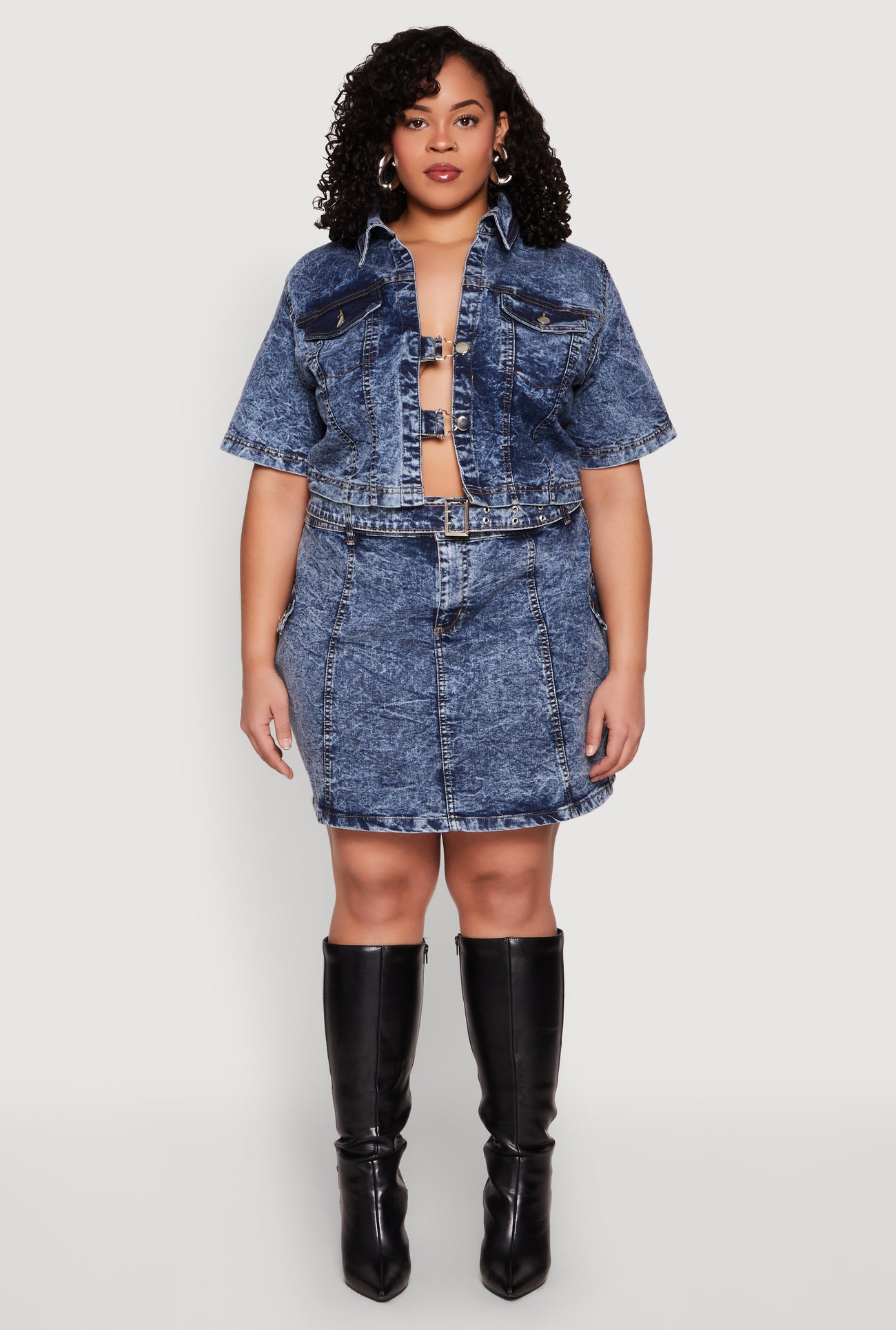 1877056572260402_003