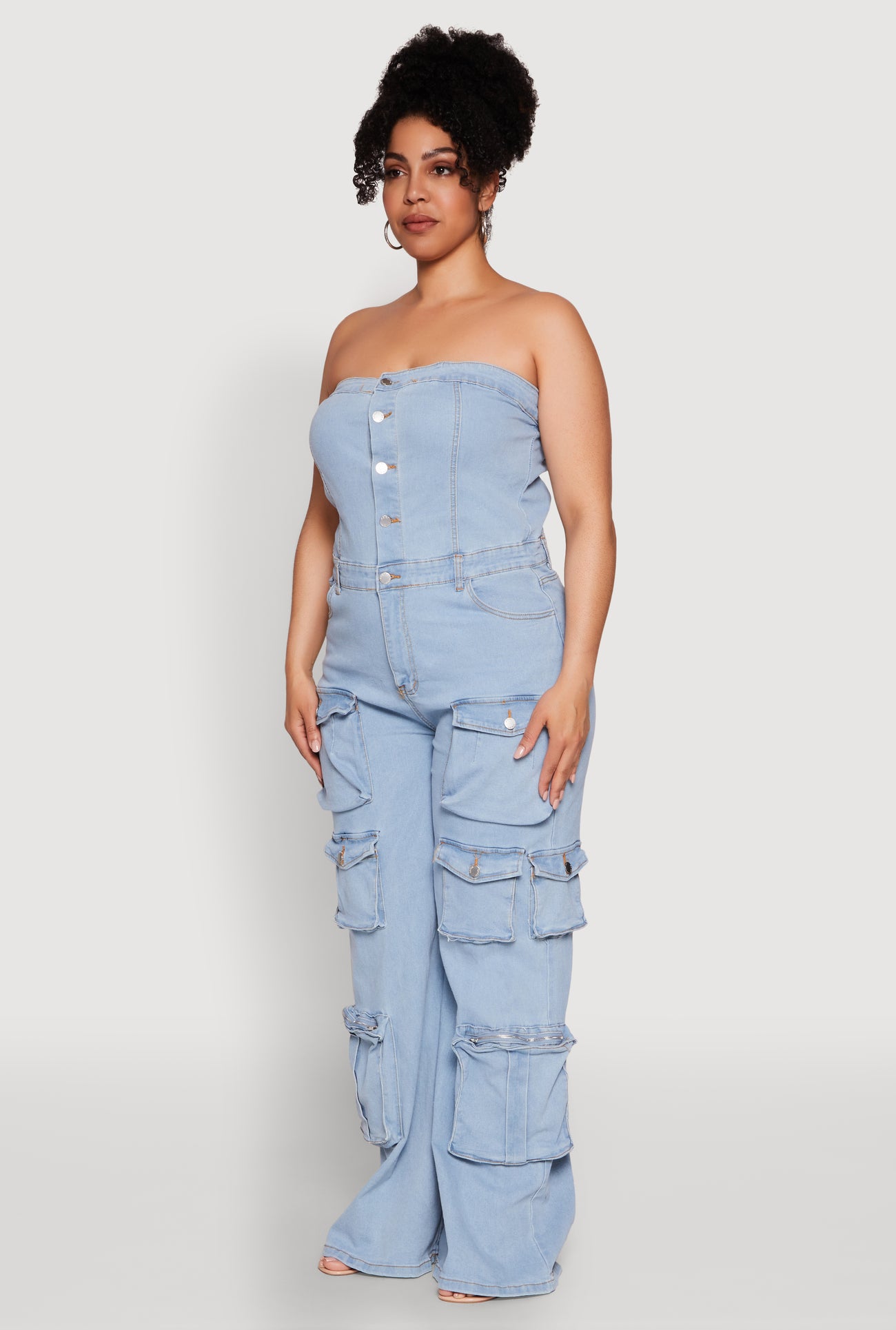 1877064725516402_003