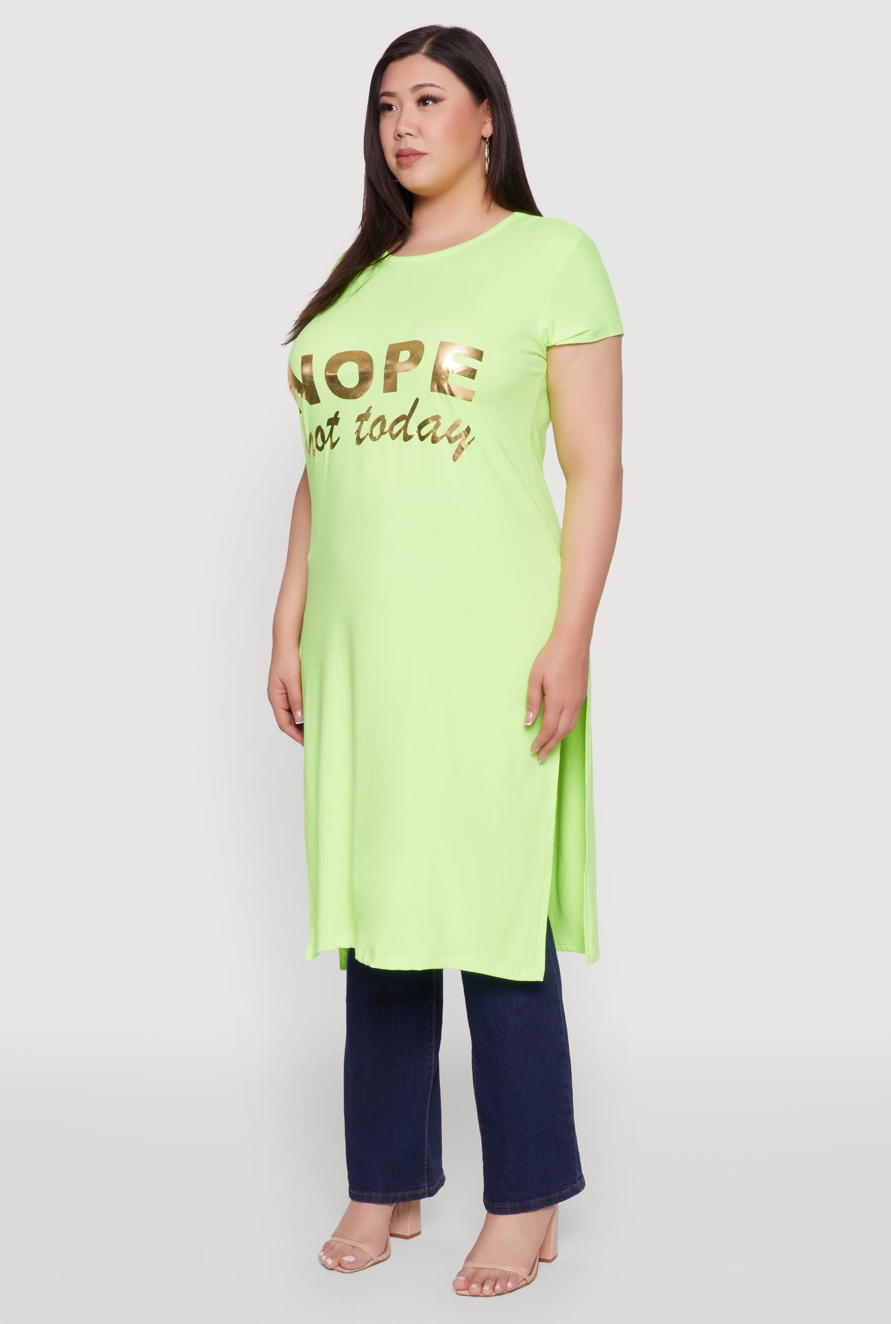 1912038344211035_003