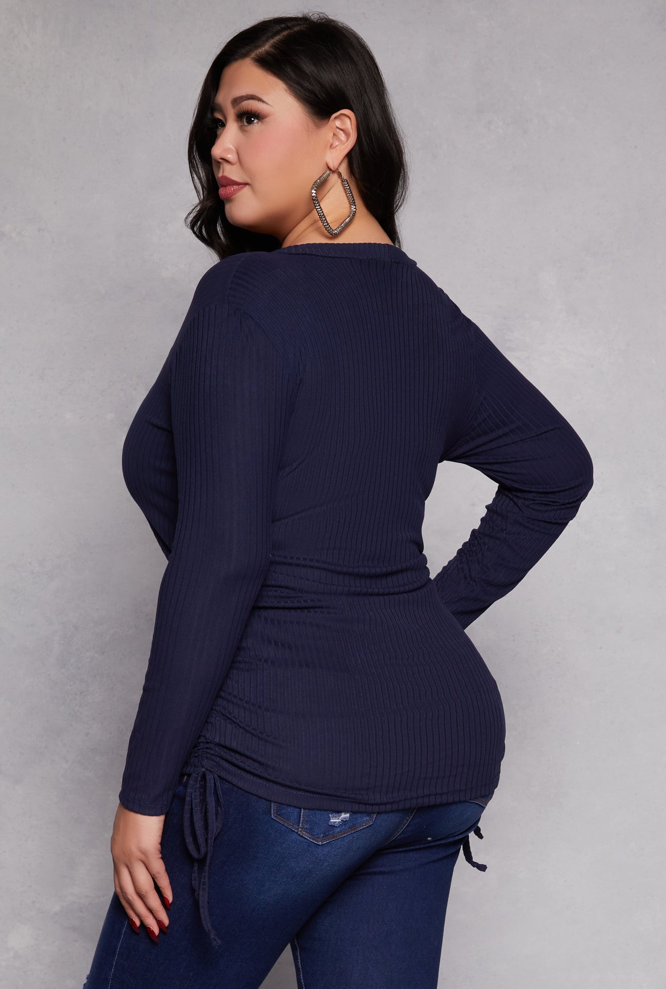 1912038349130043_003