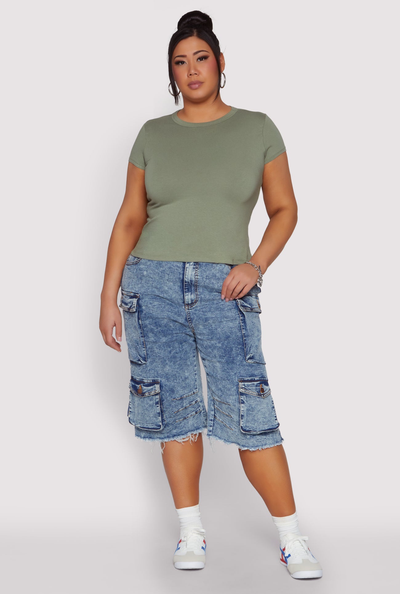 1915001443609033_001