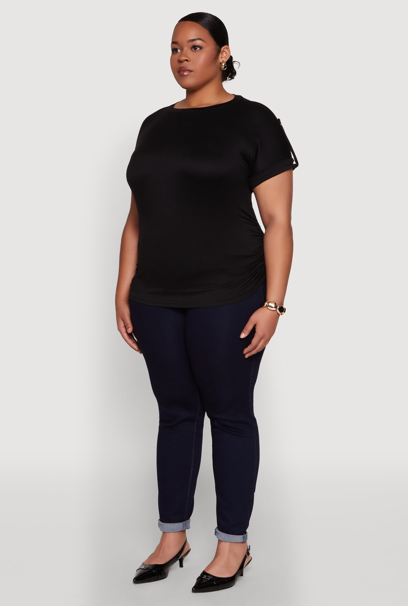 1915038342011001_005