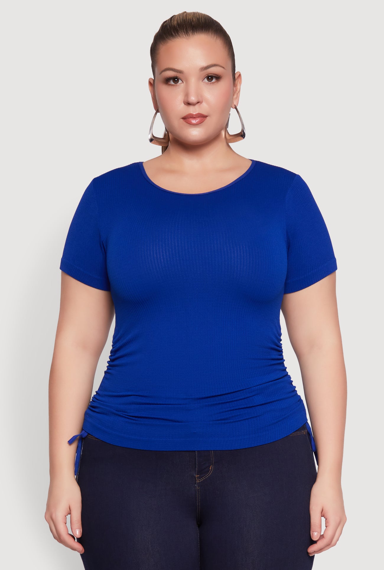 1915038344475340_002