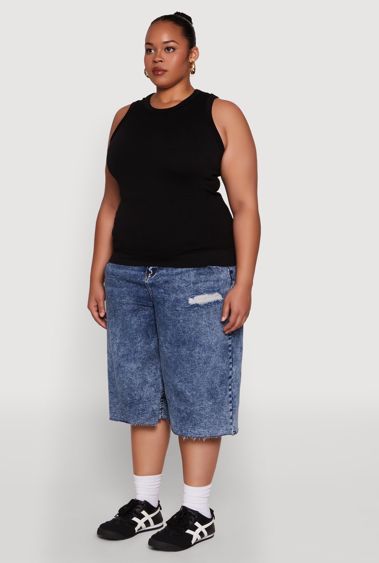 1916038344757001_005