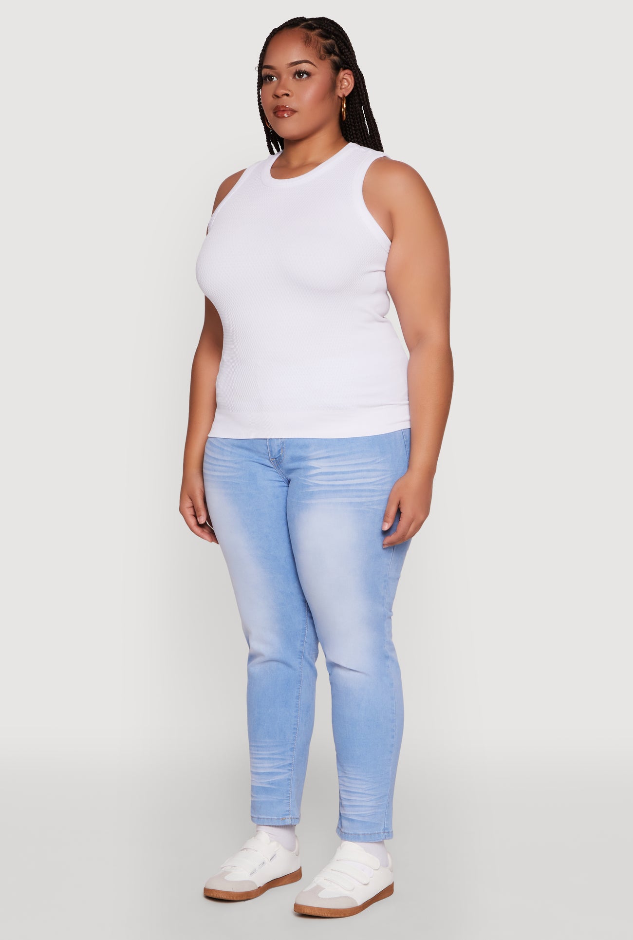 1916038344757010_005