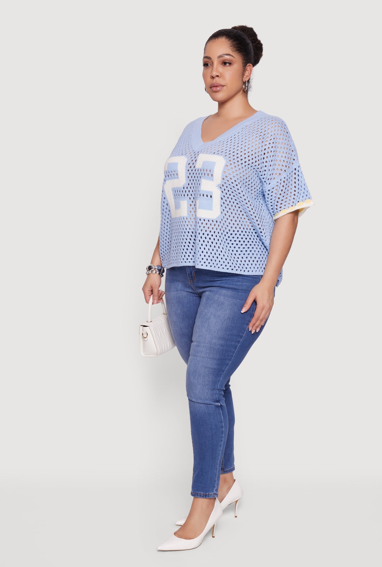 1926075391717040_003