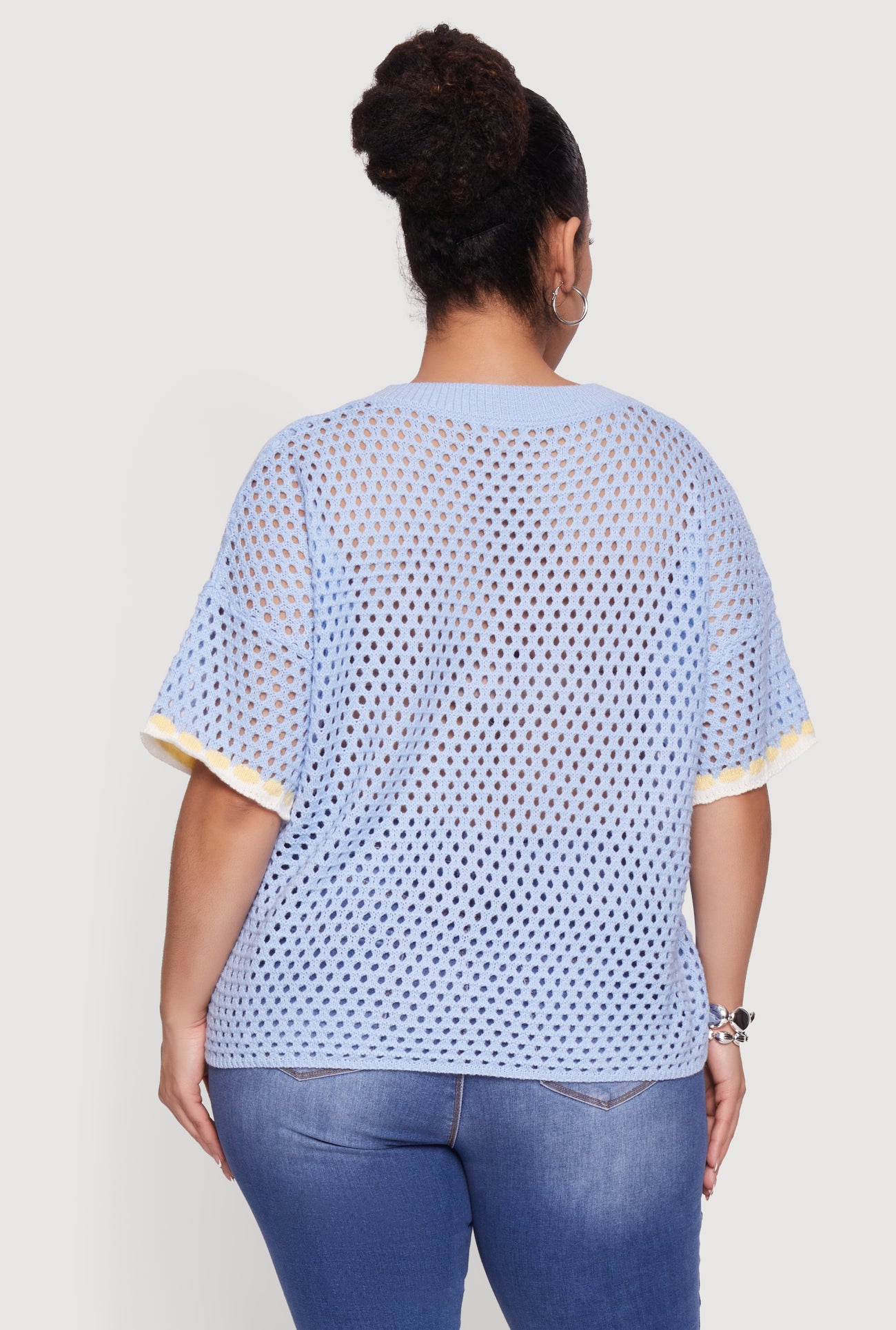 1926075391717040_005