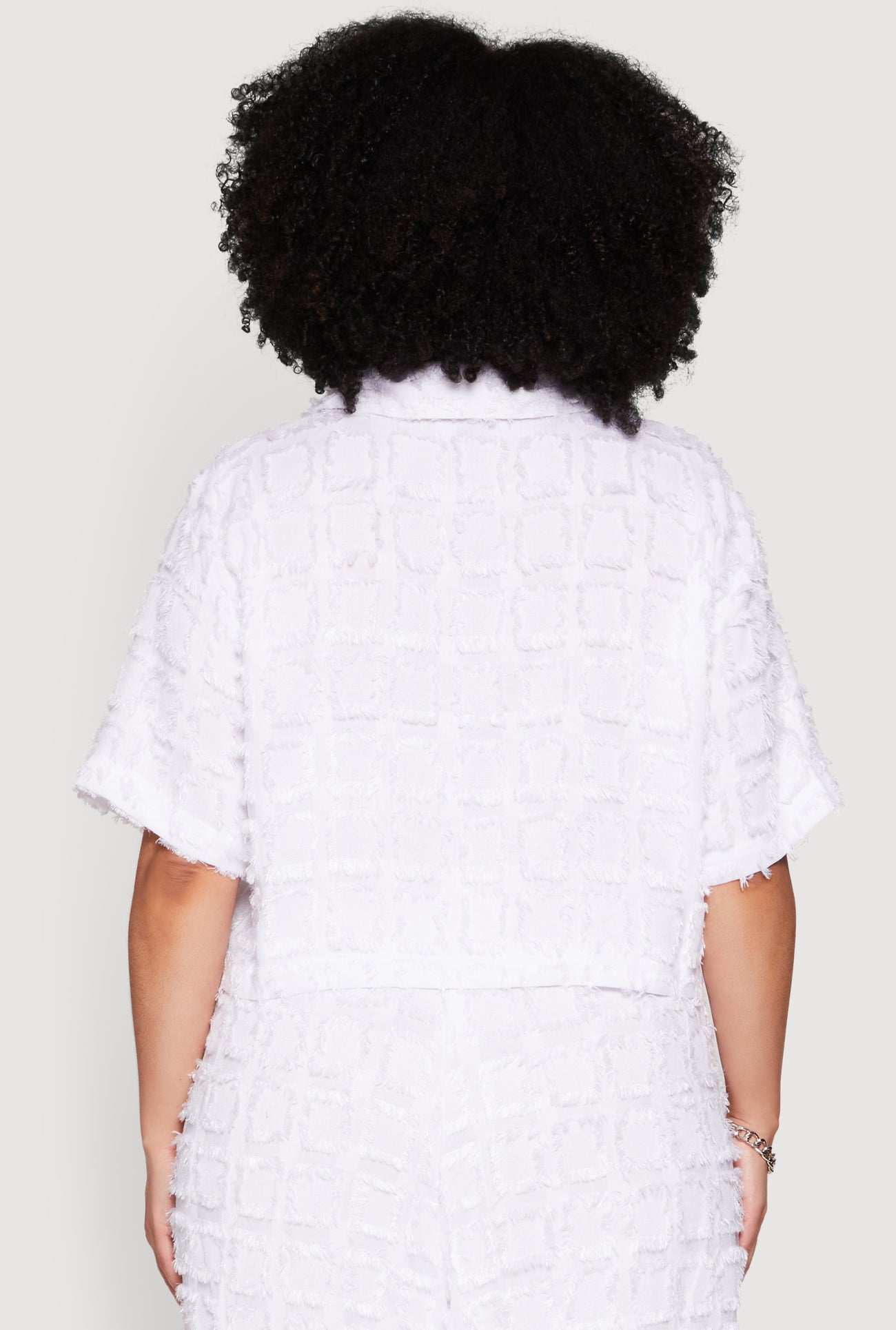 1927056579322010_006