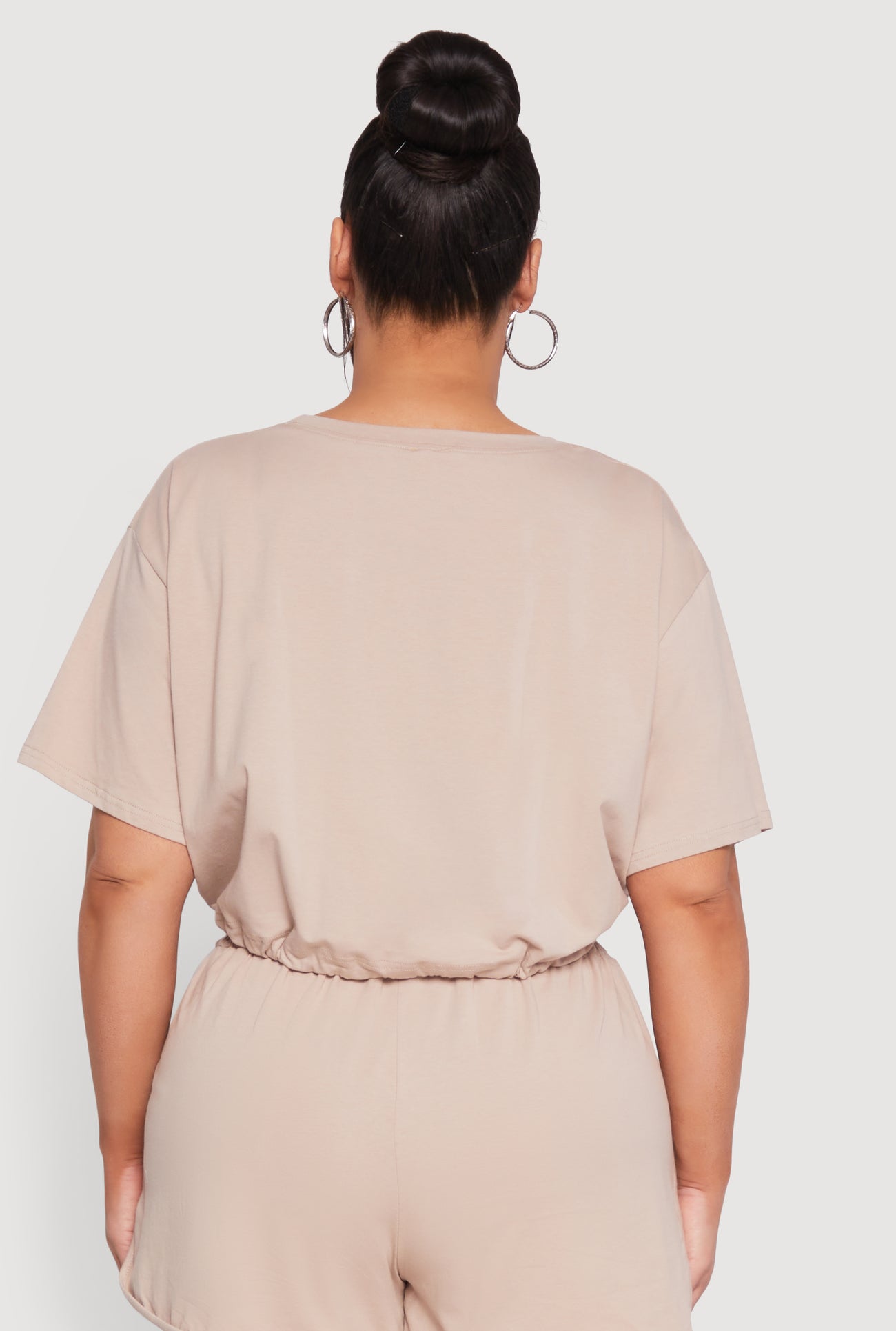 1927064724051312_006