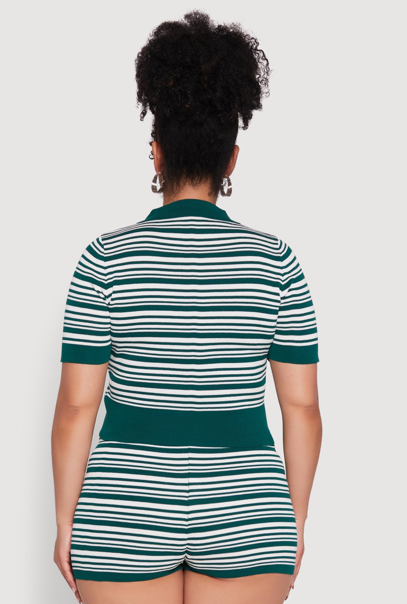 1927064729440031_006