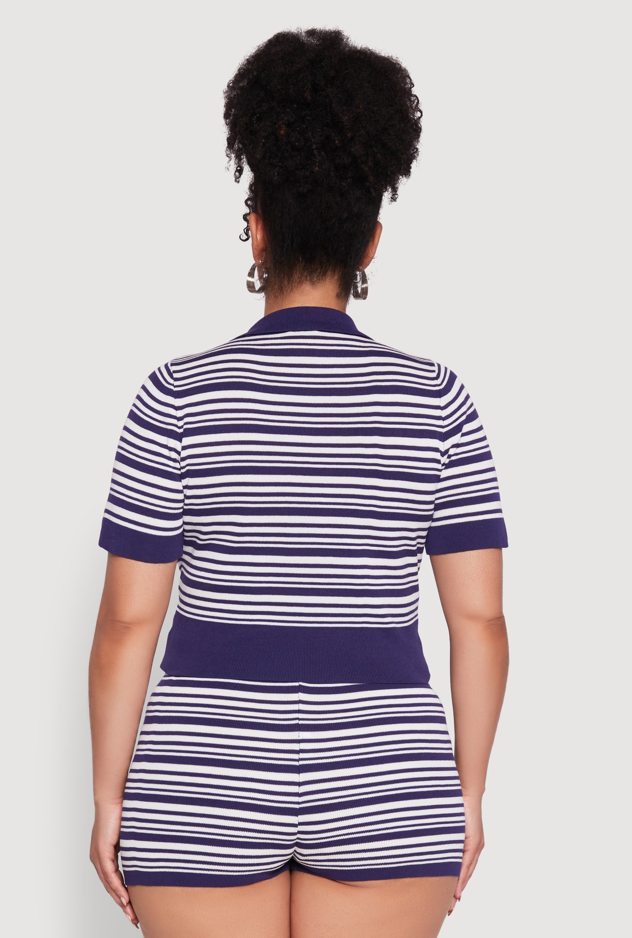 1927064729440041_006