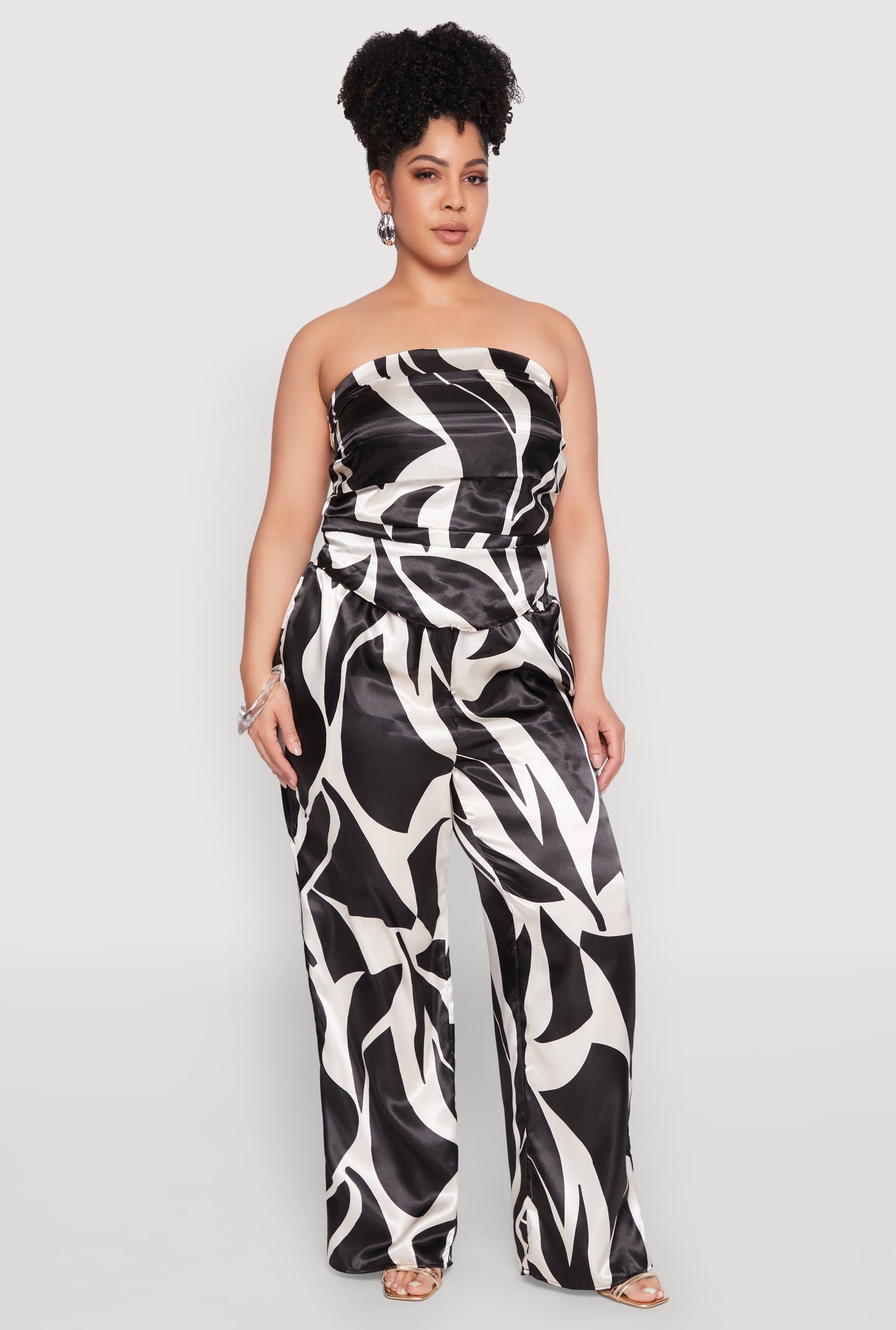 1927075170566001_003