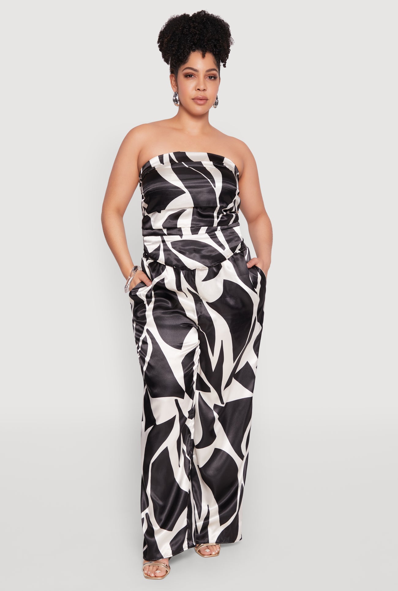 1927075170567001_001