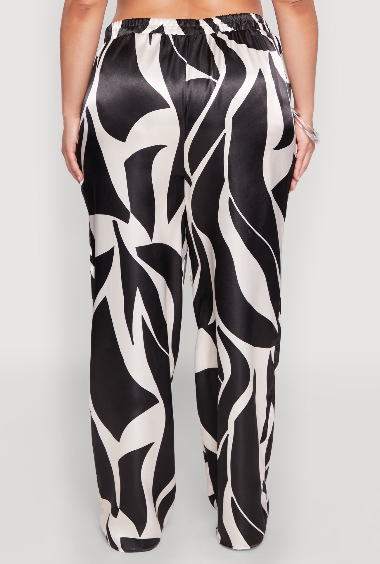 1927075170567001_005