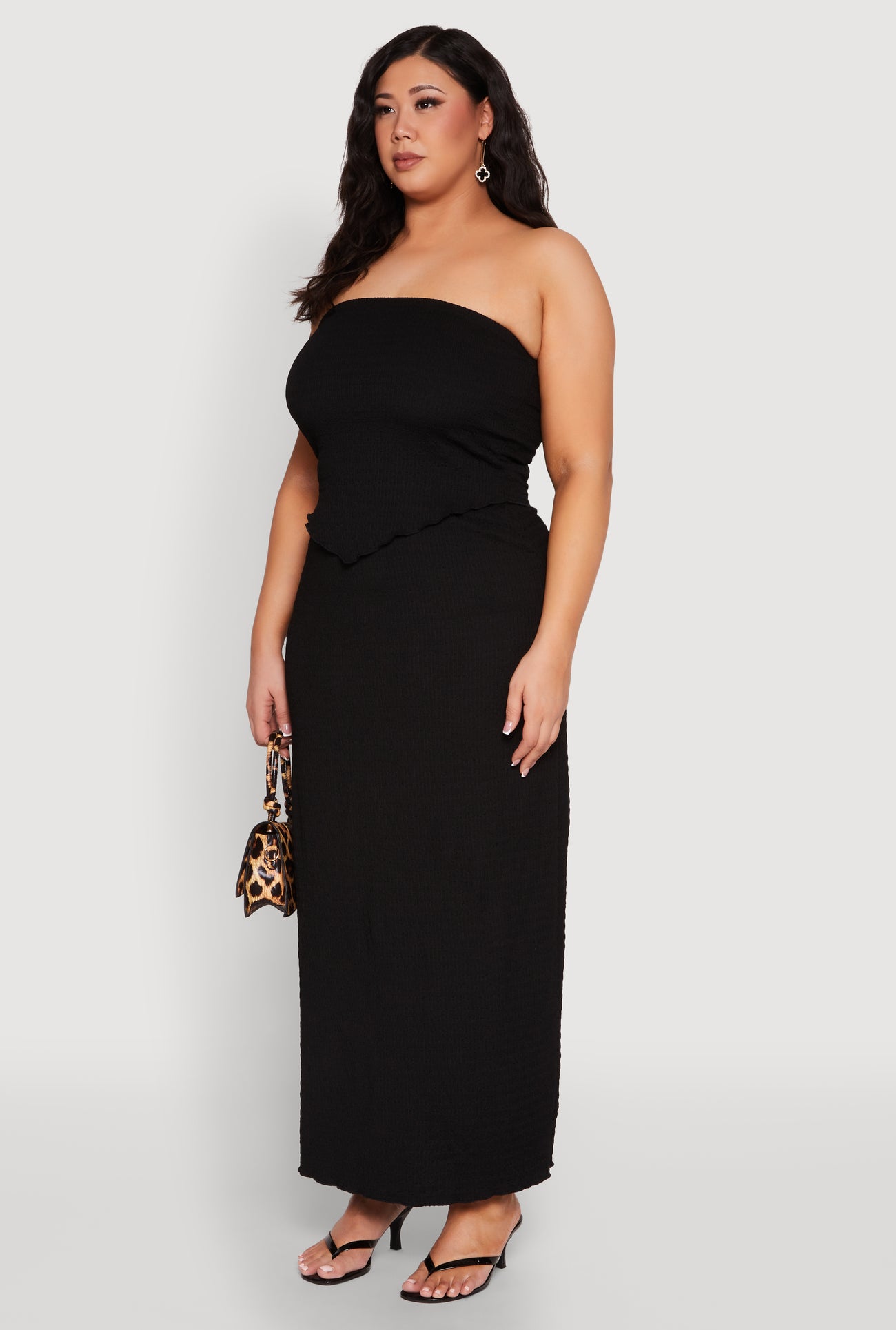 1927077133711001_005