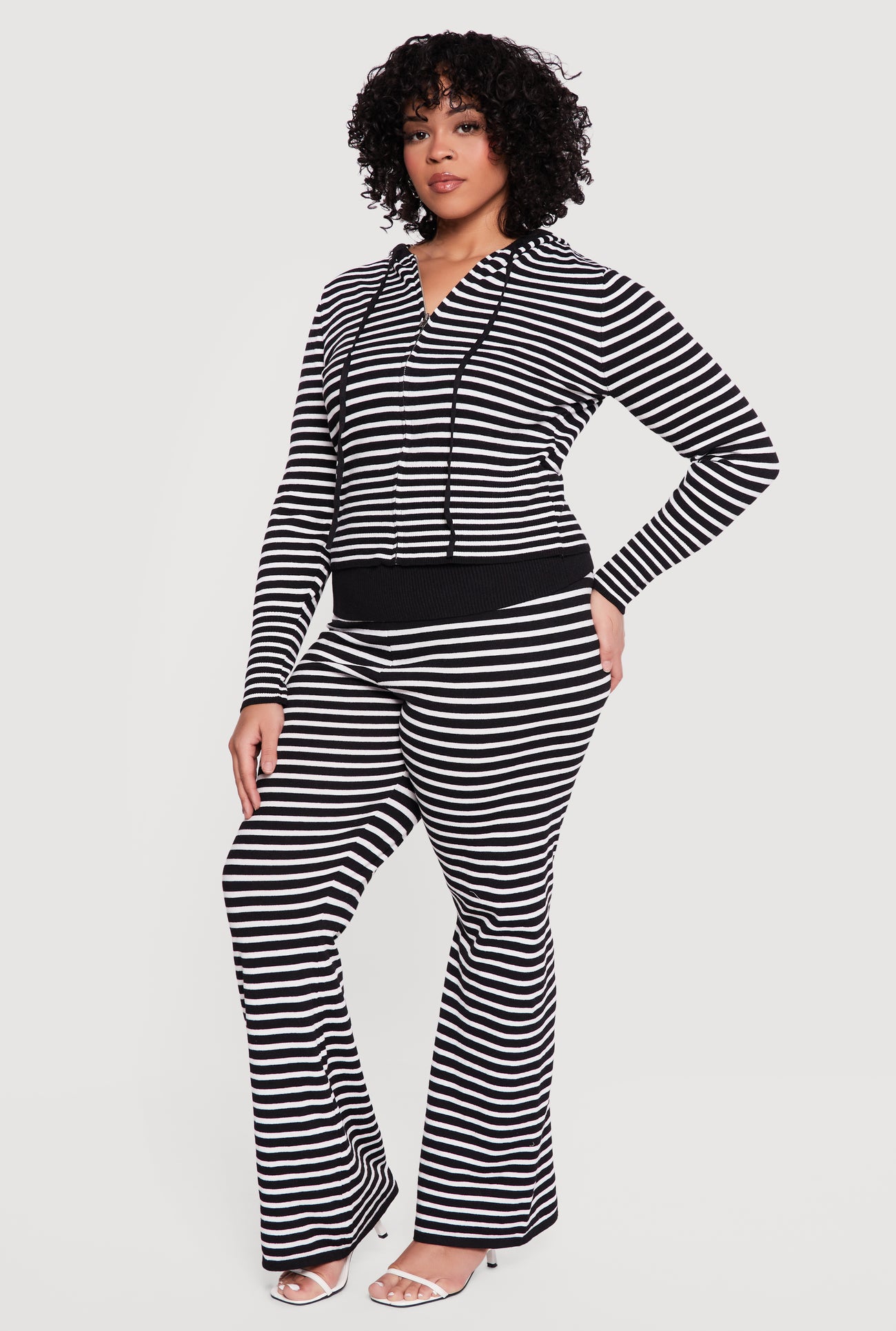 1927077133784001_002