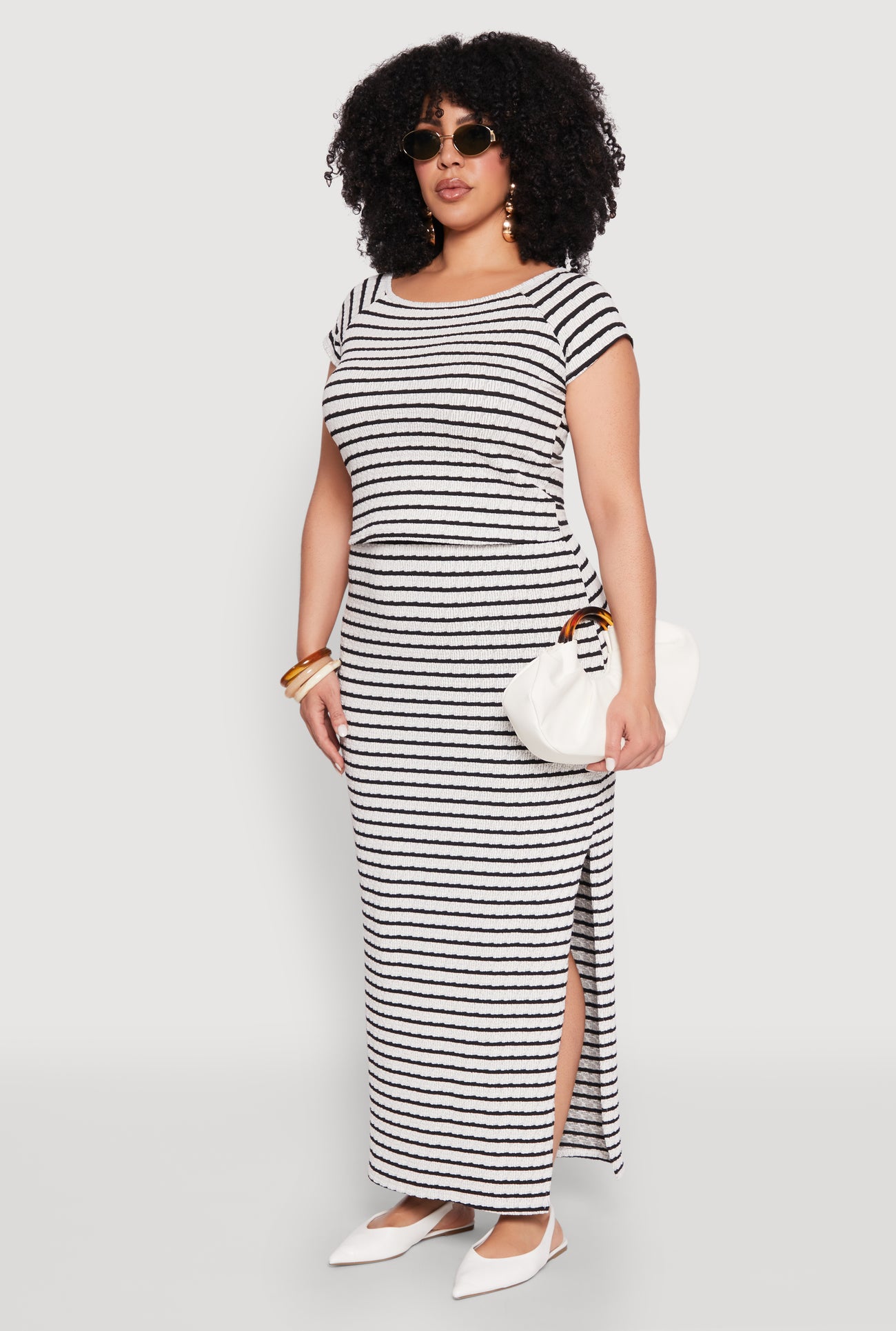 1927077134681015_005