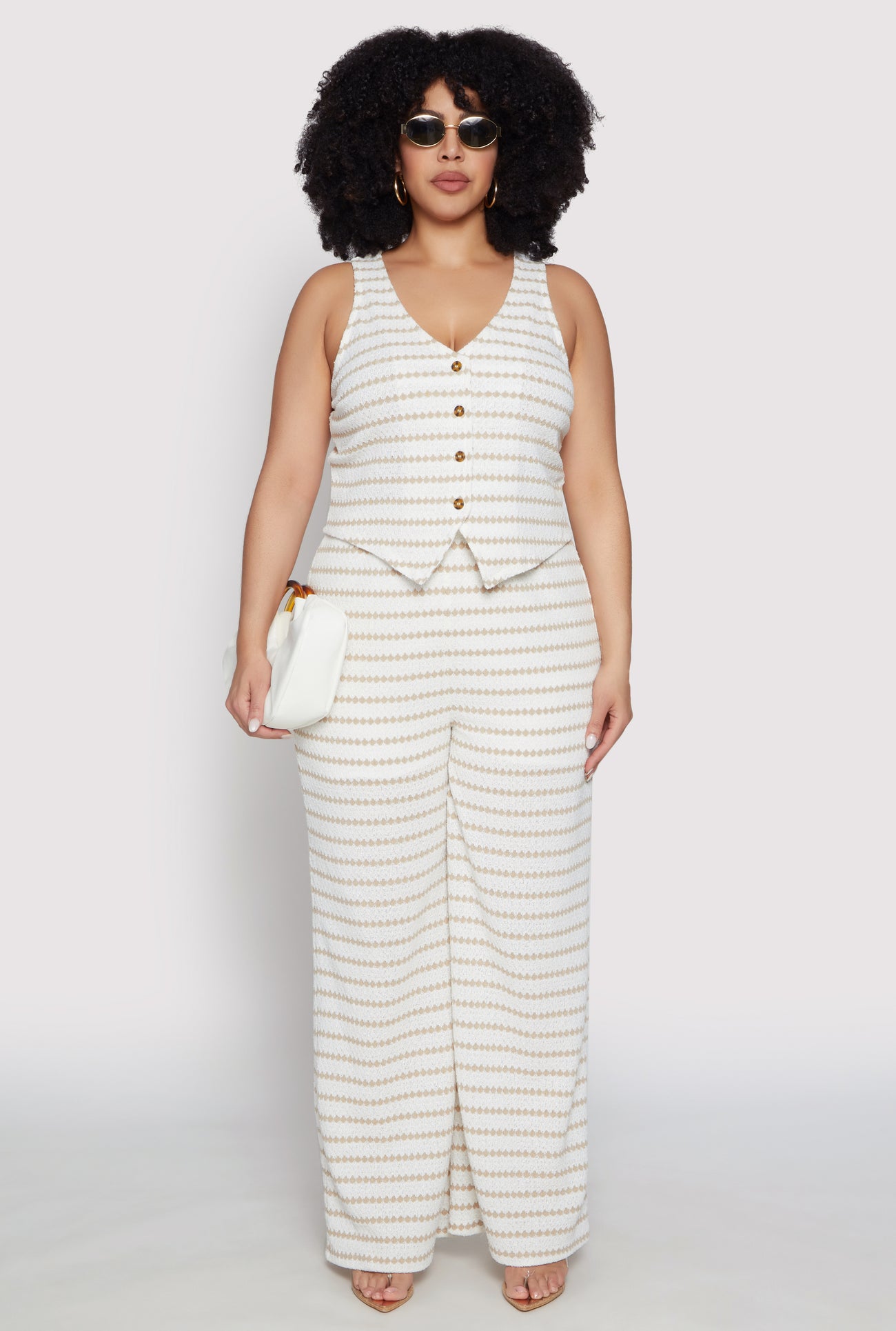 1927077137869325_002