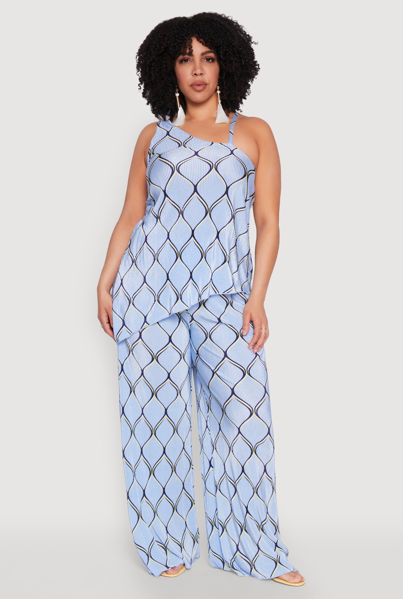 1927077138734040_002