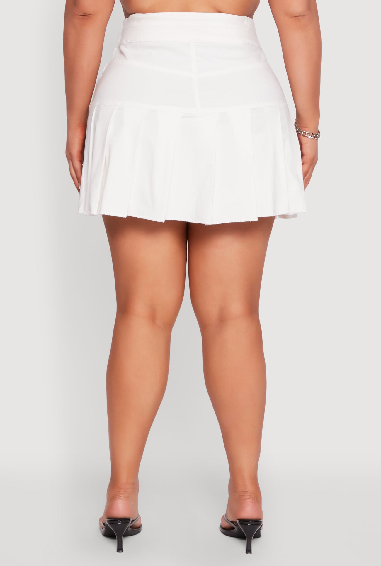 1929056576540010_006