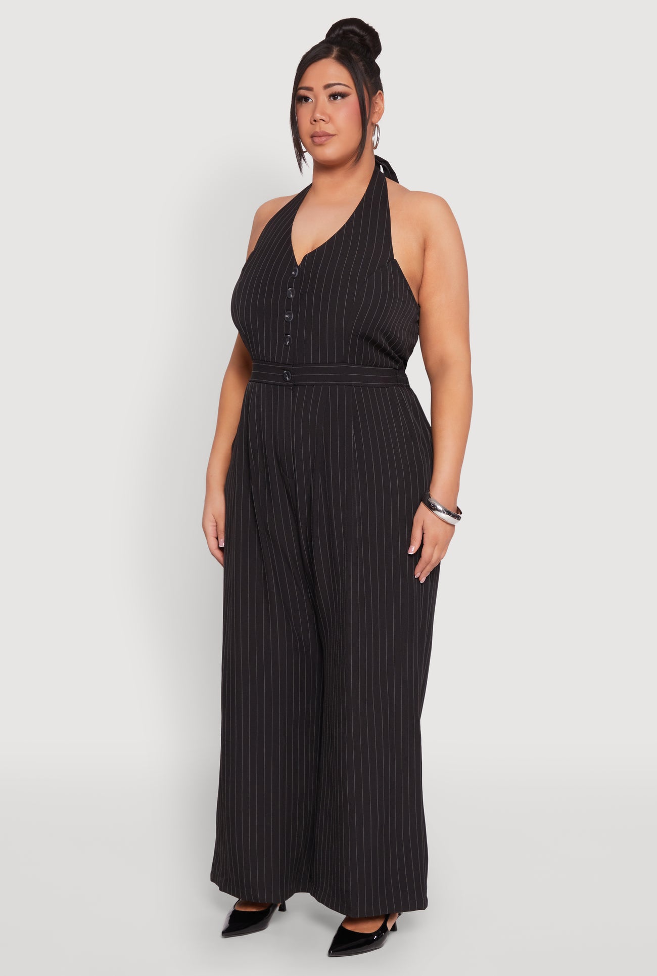 1933058752250015_003