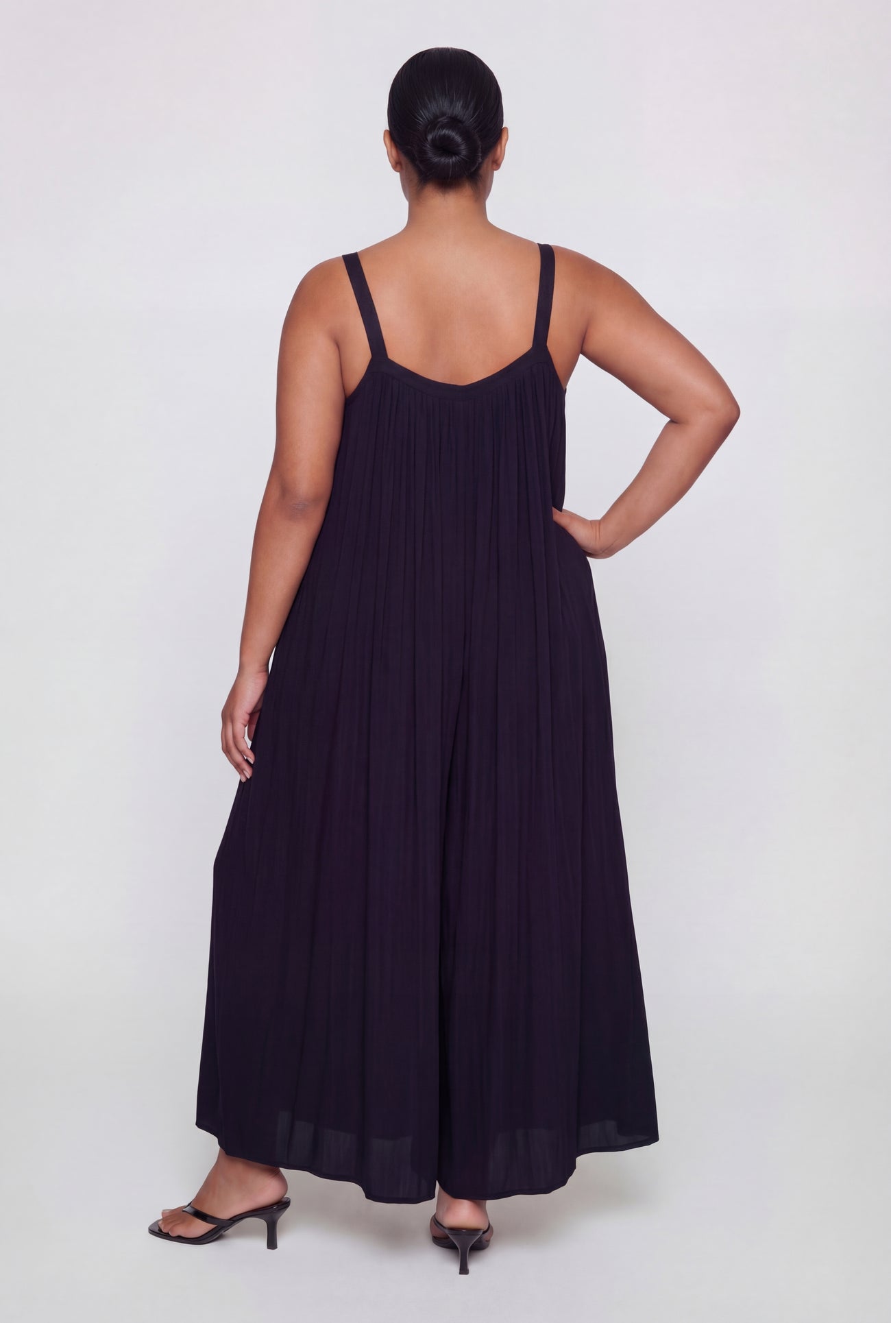 1933077218899001_003