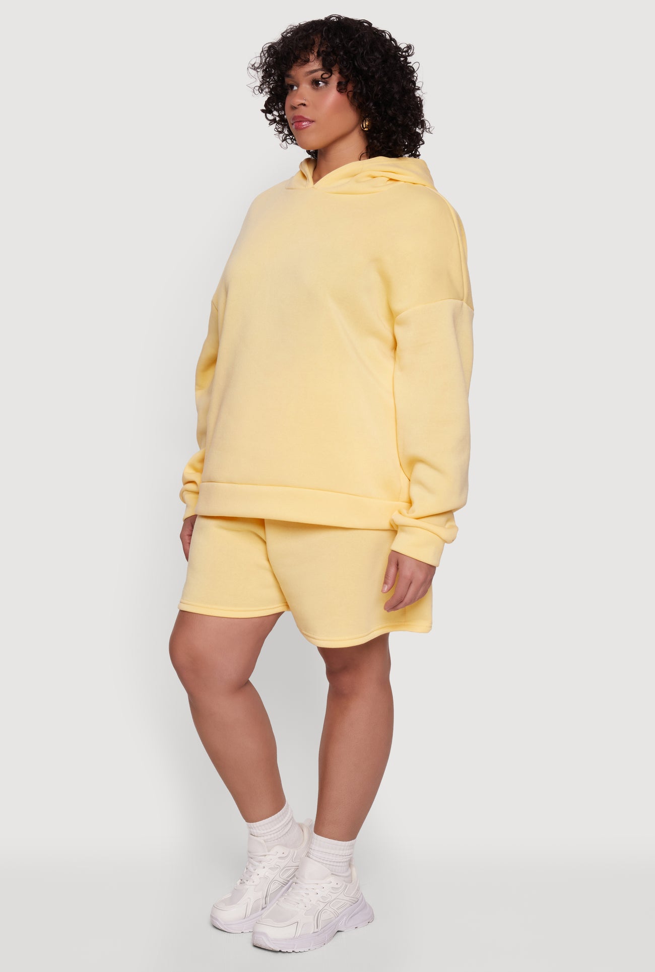 1941056724557070_002