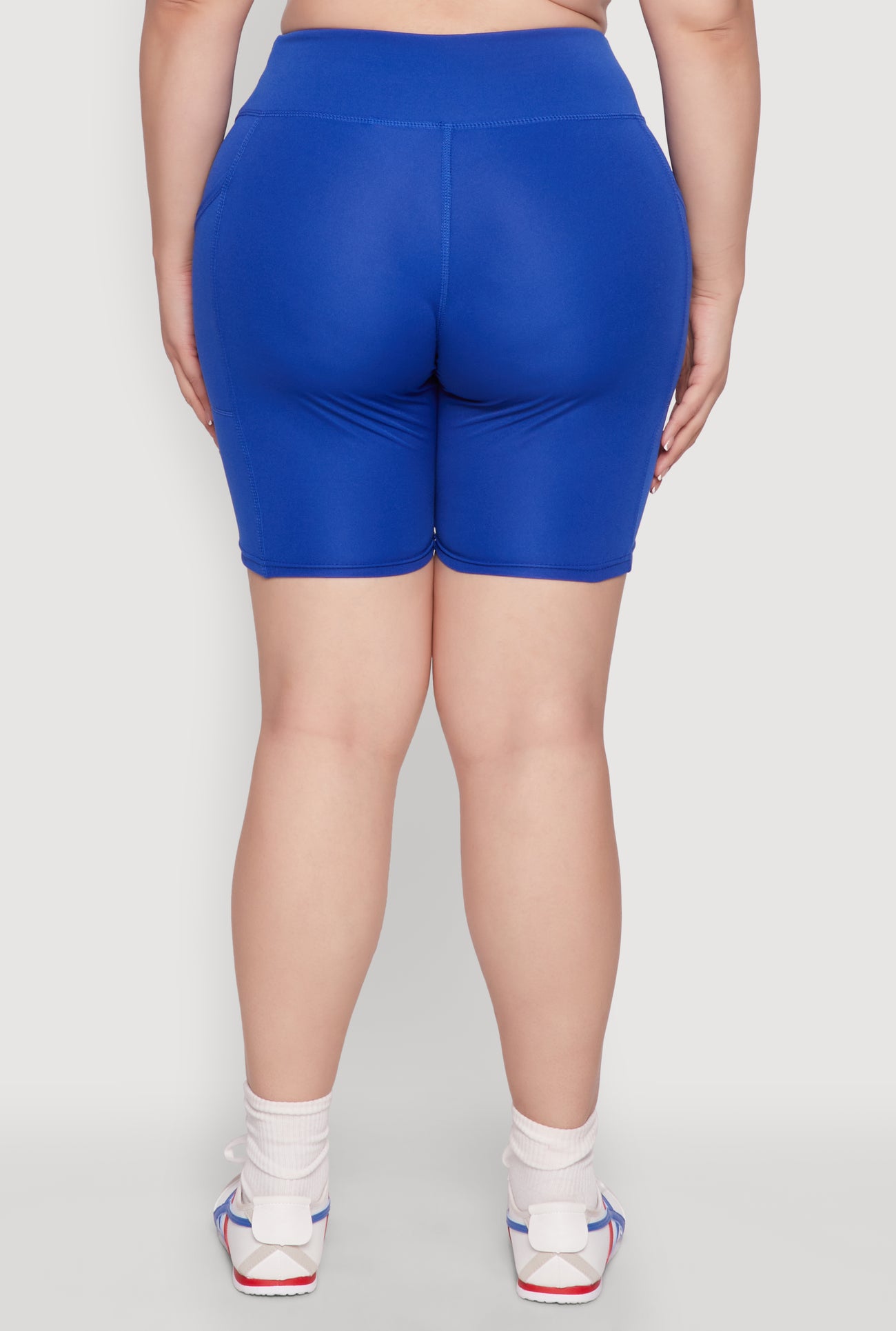 1960038349673340_006